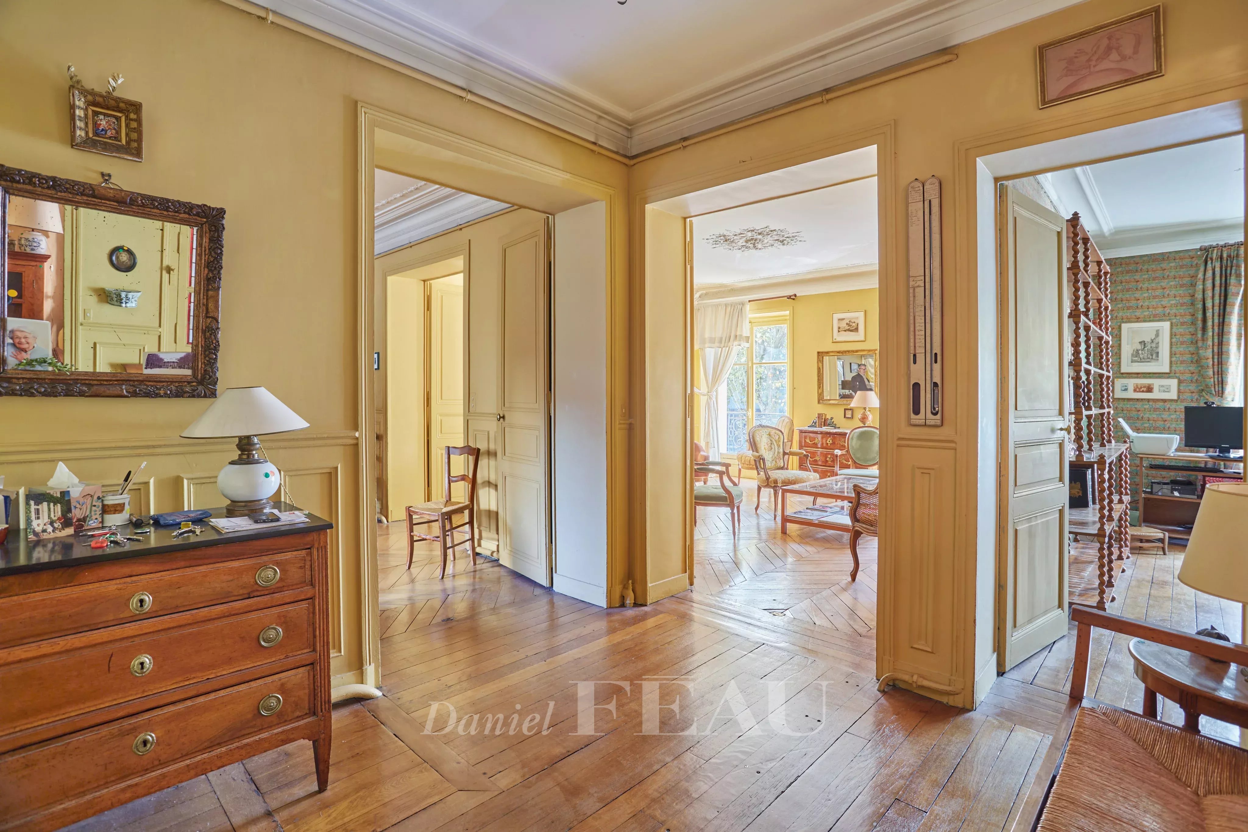 Sale Apartment Paris 16th