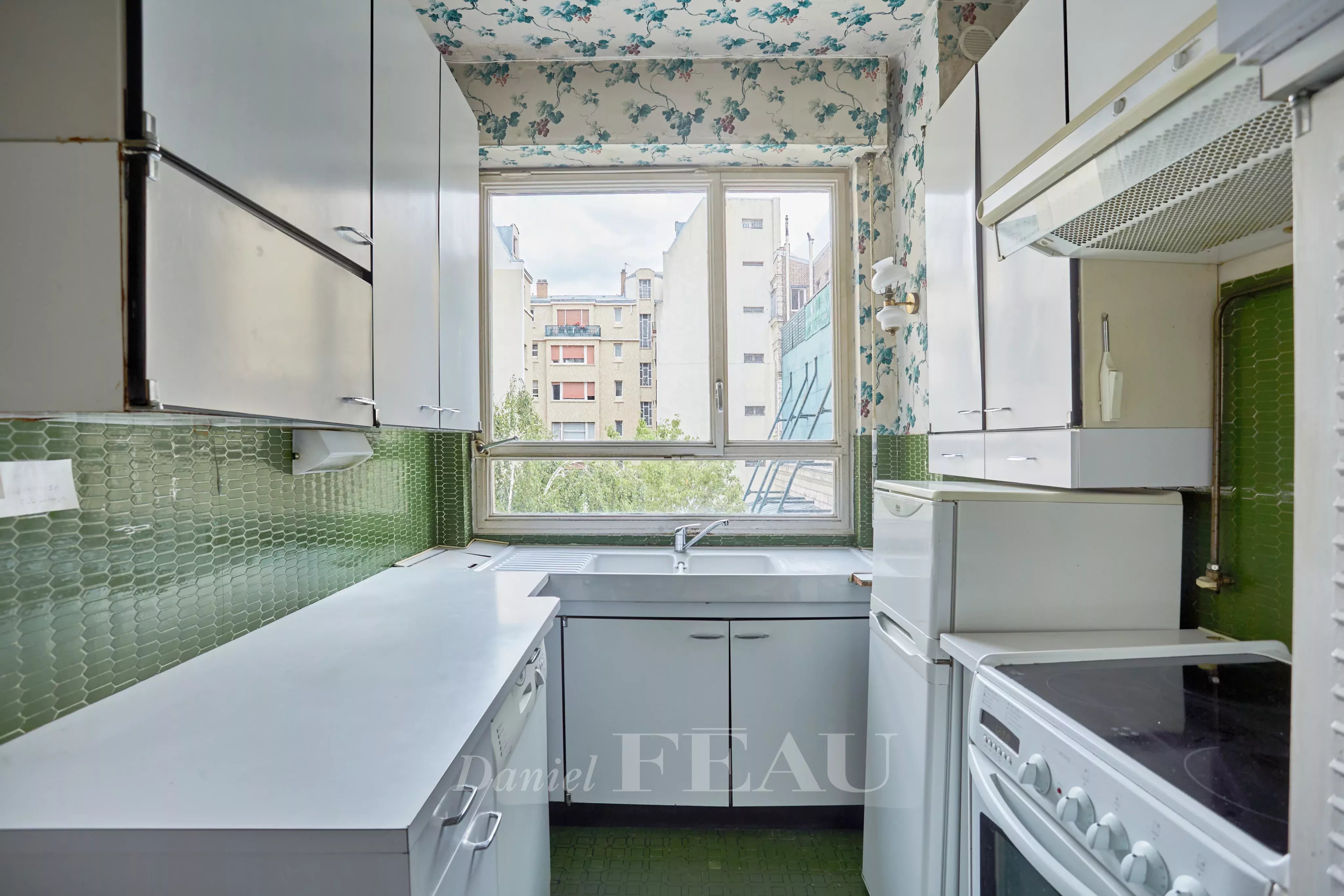Sale Apartment Paris 16th