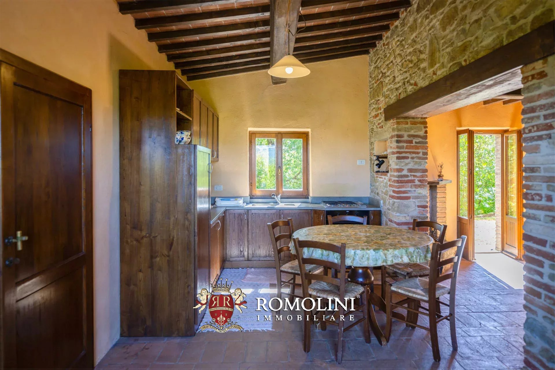 8 Bedroom Villa/Townhouse's Image 18