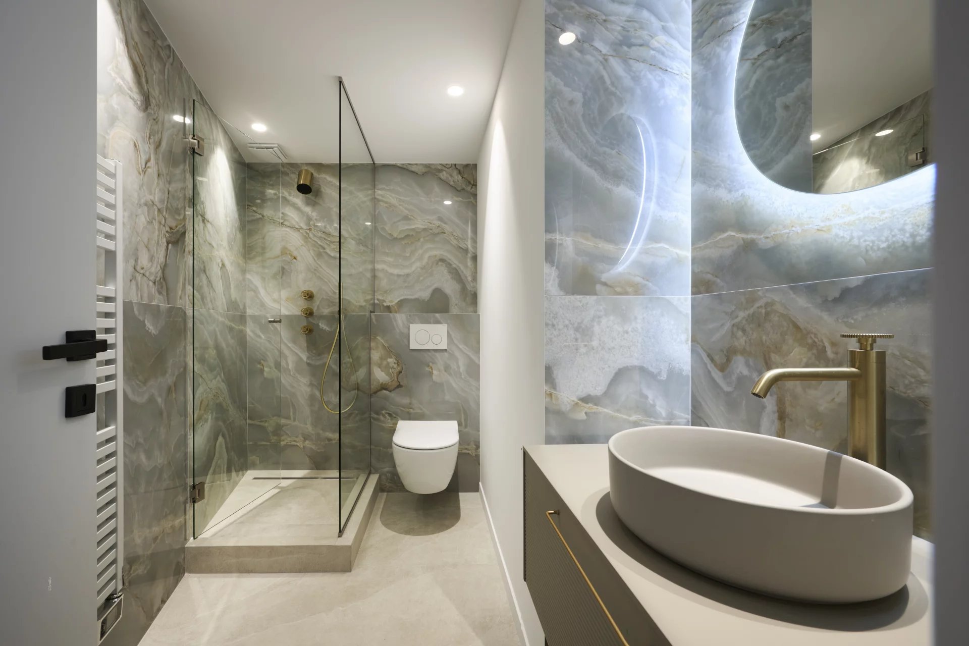  Image of Apartment - 2 Bedrooms for Sale in Alpes-Maritimes-Cannes-France, Image 11