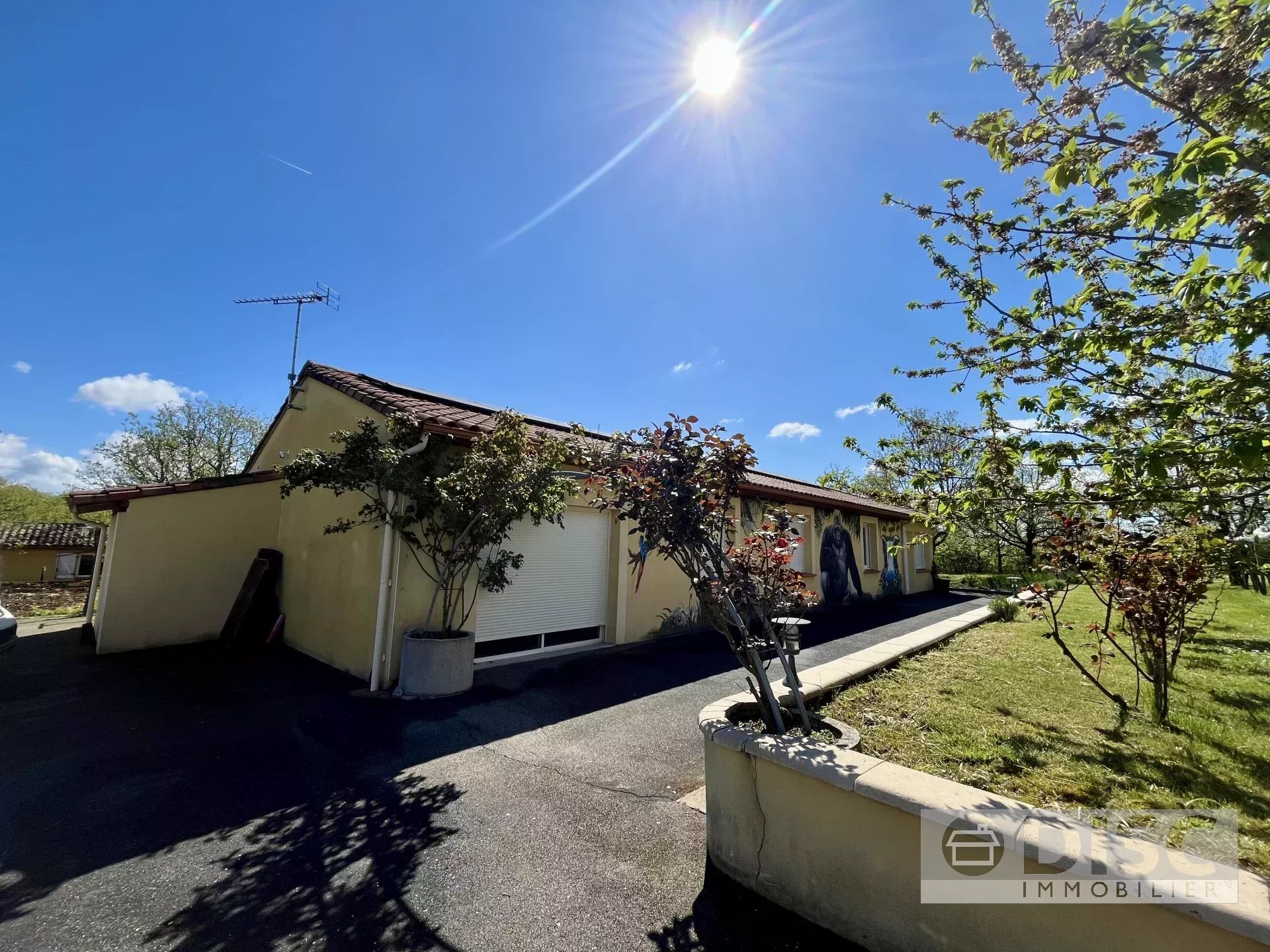Maison de plain-pied 167 m² avec terrain de 2 000 m²