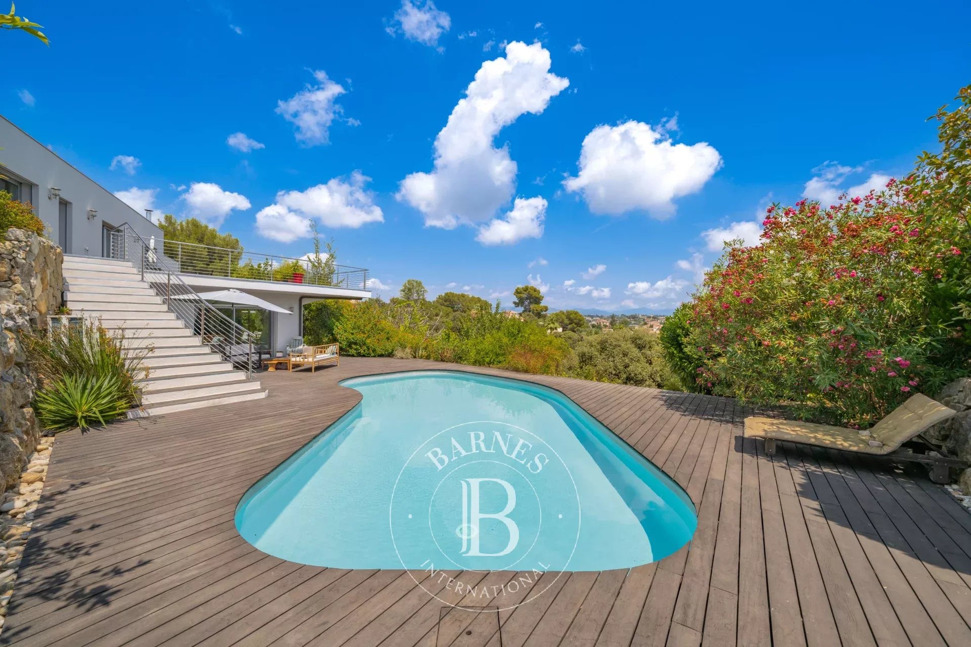 Villa Cagnes-sur-Mer  -  ref 87186522 (picture 1)