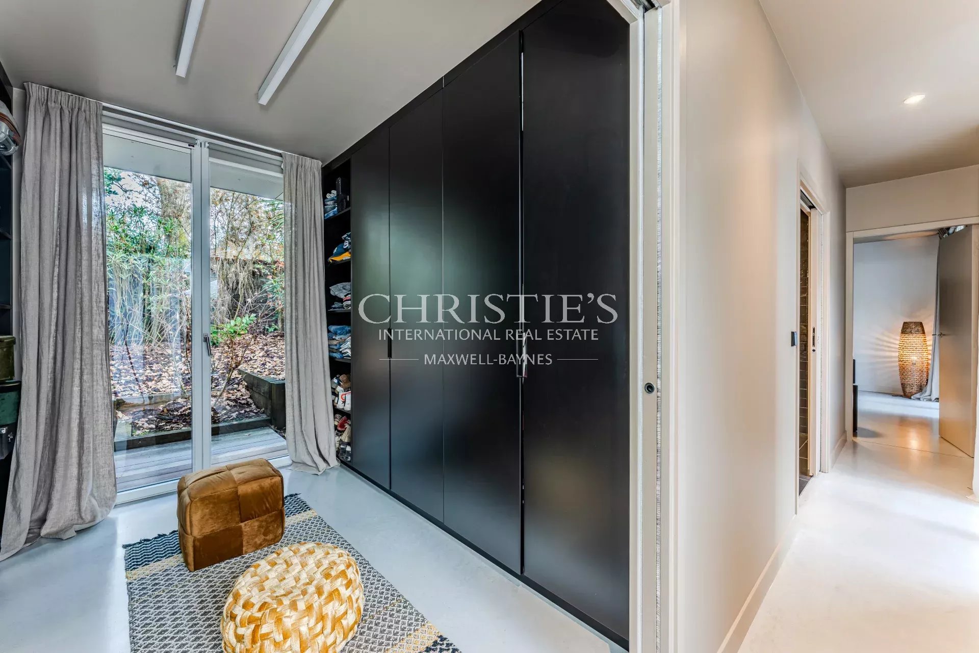 5 Bedroom Villa/Townhouse's Image 7