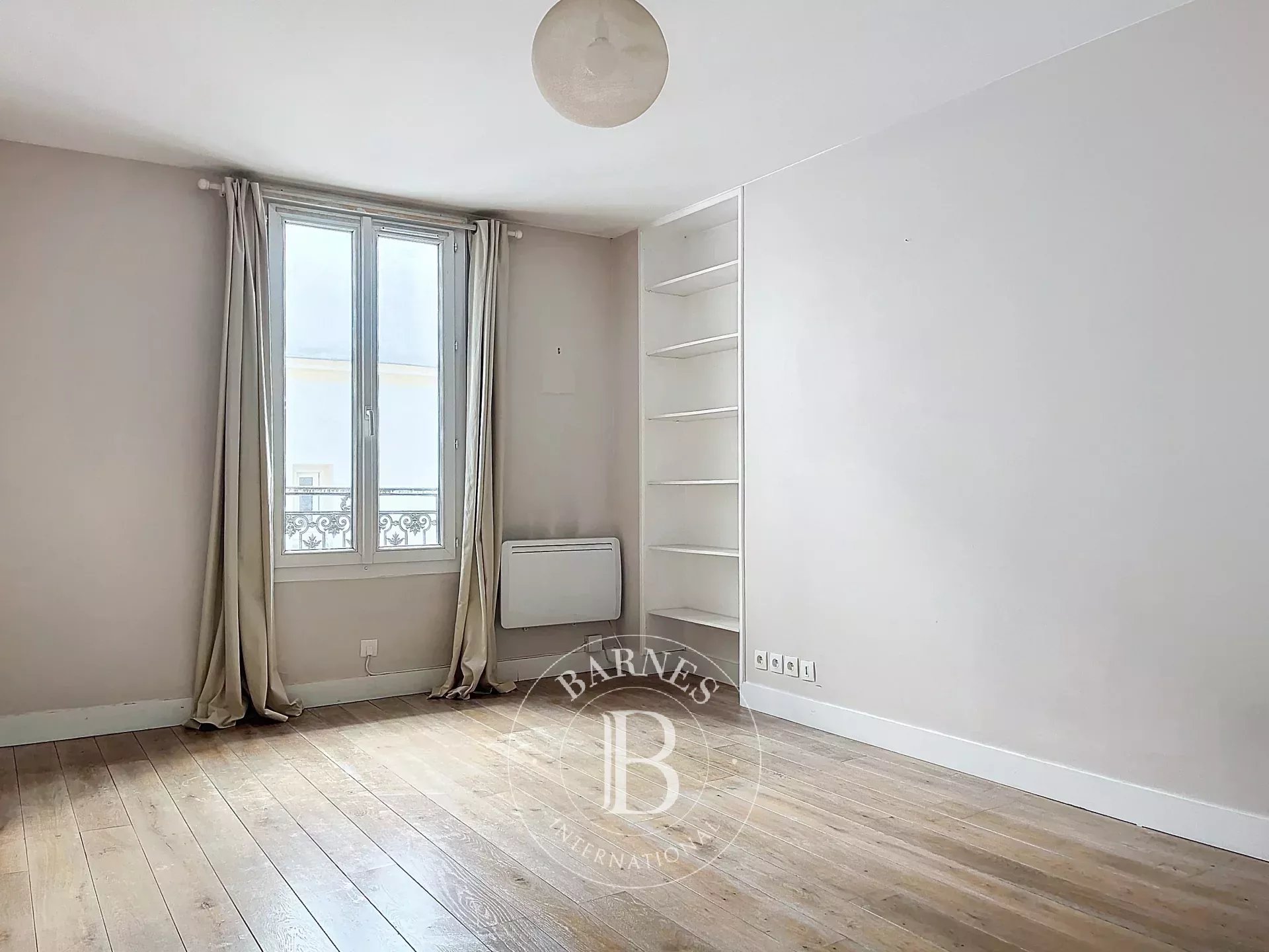 Daire Paris 18ème - picture 13