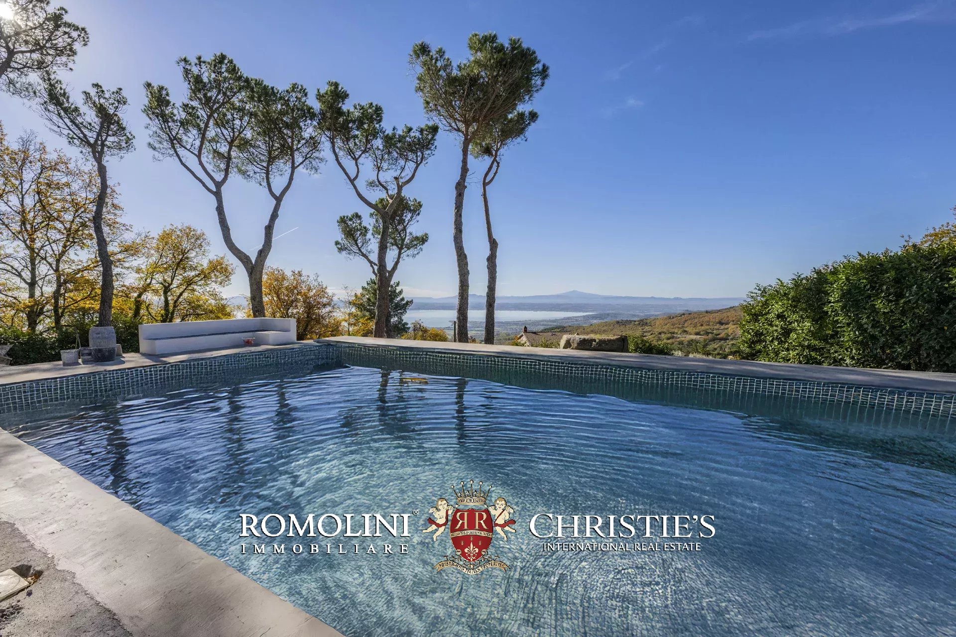 ART-NOUVEAU VILLA FOR SALE IN A PANORAMIC POSITION OVER LAKE TRASIMENO, UMBRIA