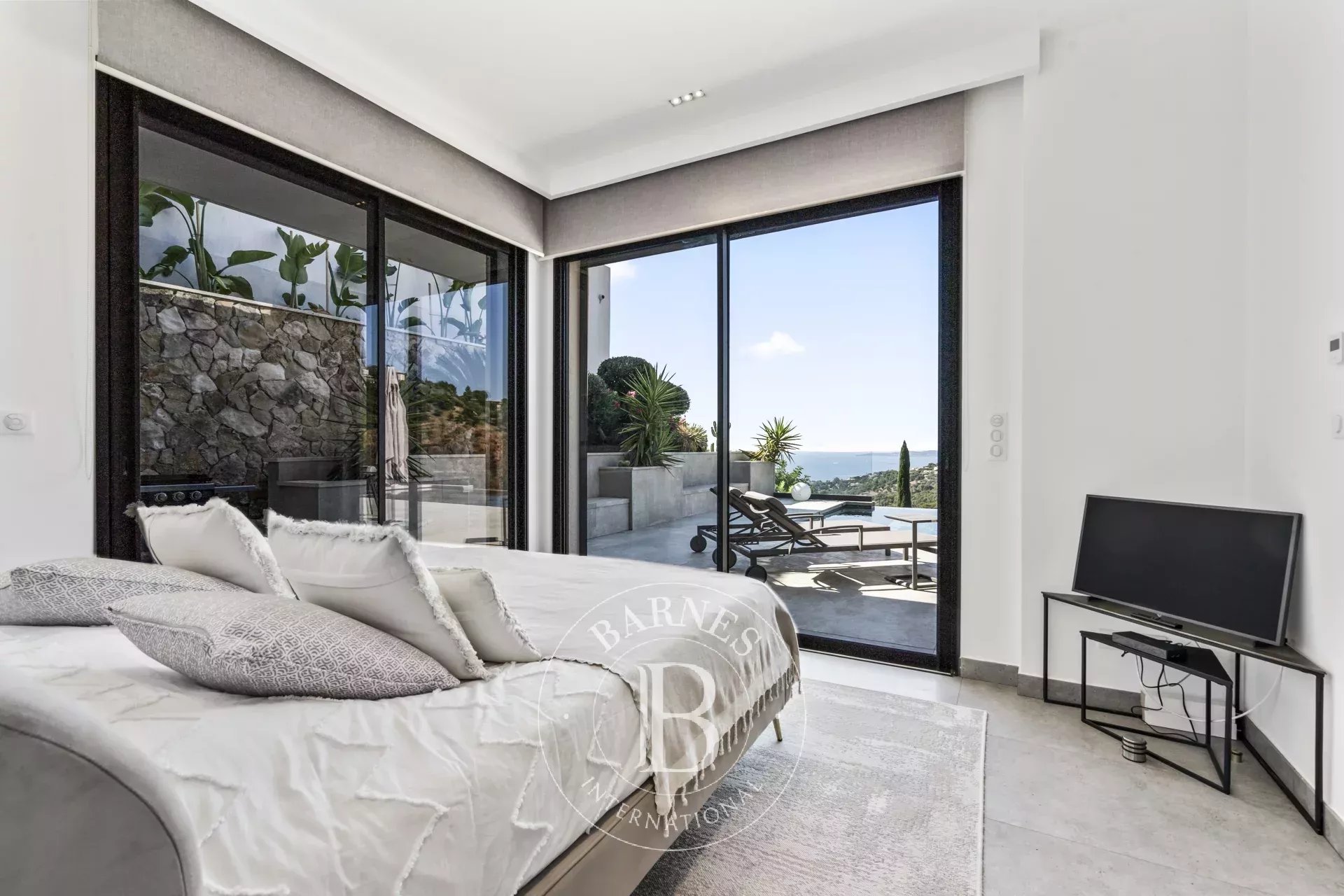 Roquebrune-sur-Argens  - Villa  4 Chambres - picture 8