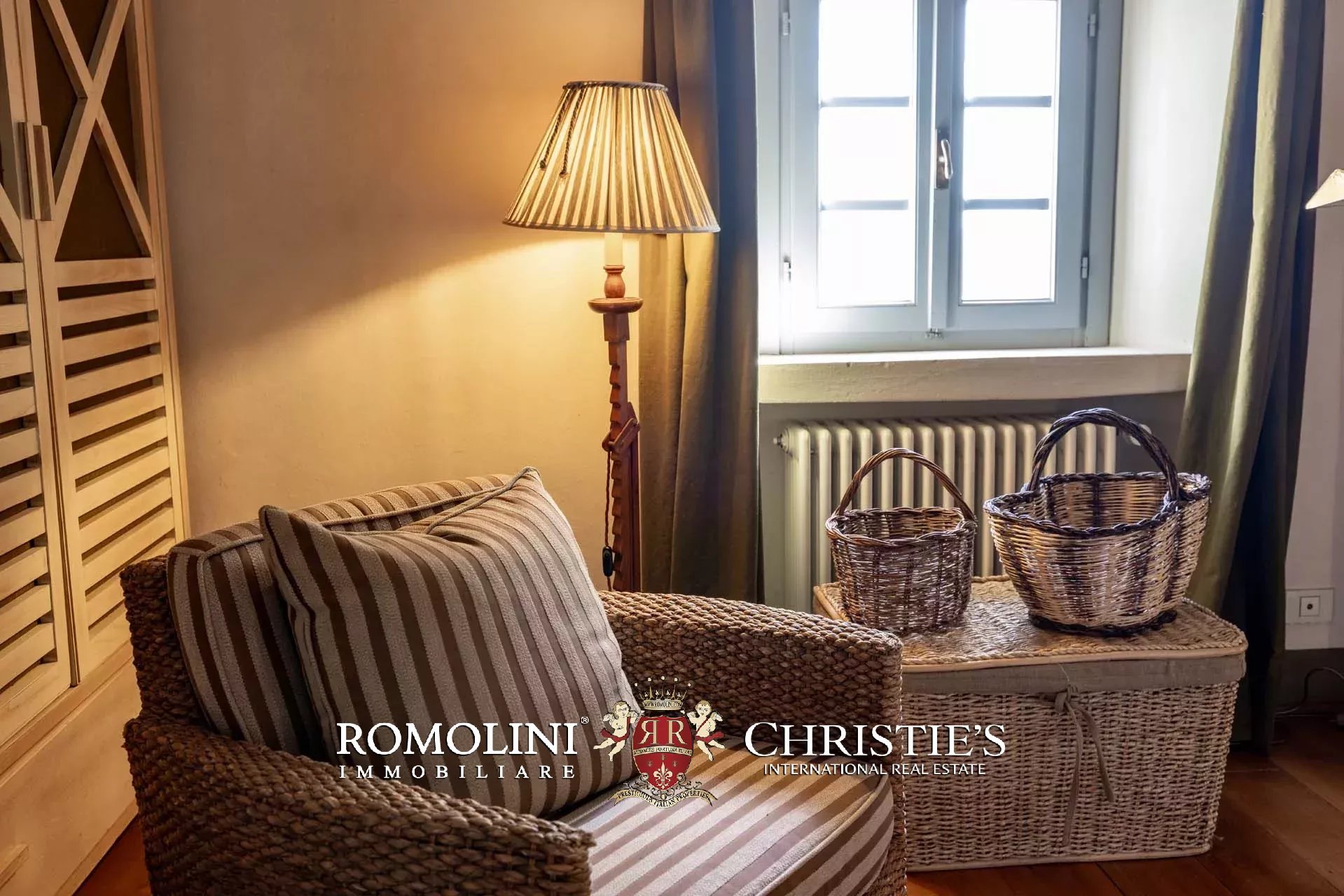 EQUESTRIAN SEA VIEW WINE ESTATE WITH VINEYARDS FOR SALE CLOSE TO BOLGHERI, TUSCANY