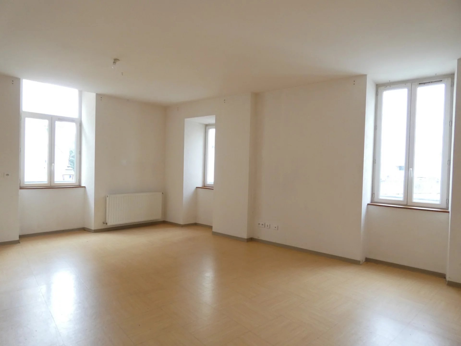 Alès centre, type 4 au 1er étage