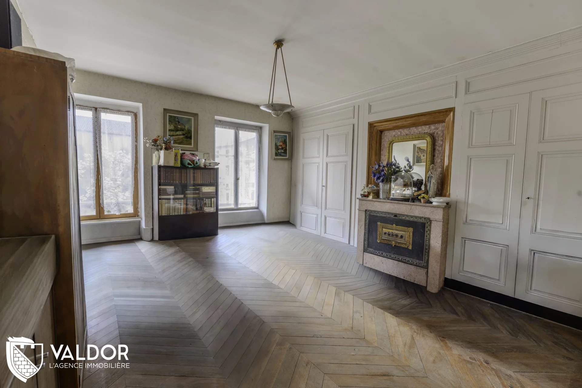 St lager : Maison de village 225 m²  à rénover