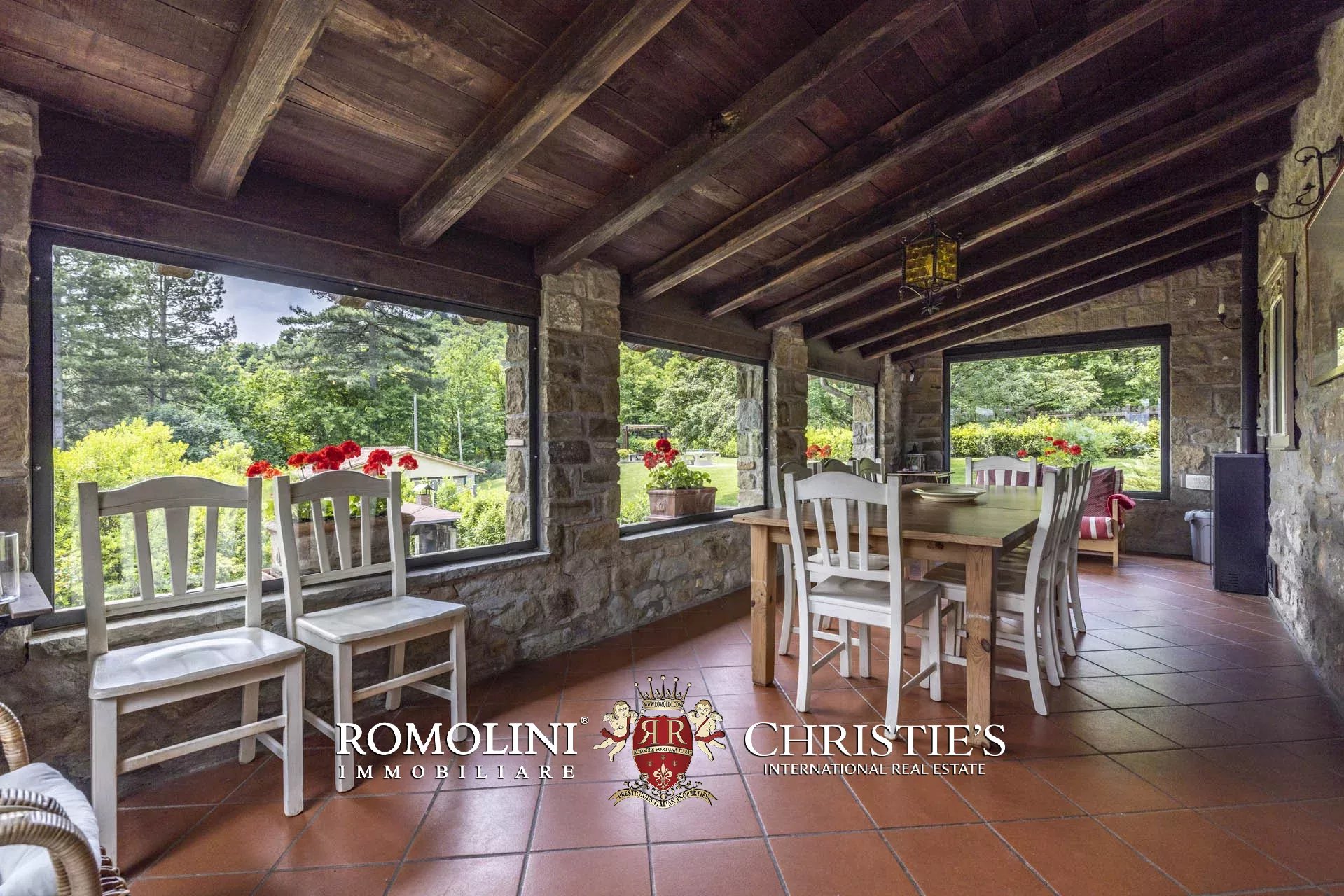 6 Bedroom Villa/Townhouse's Image 44