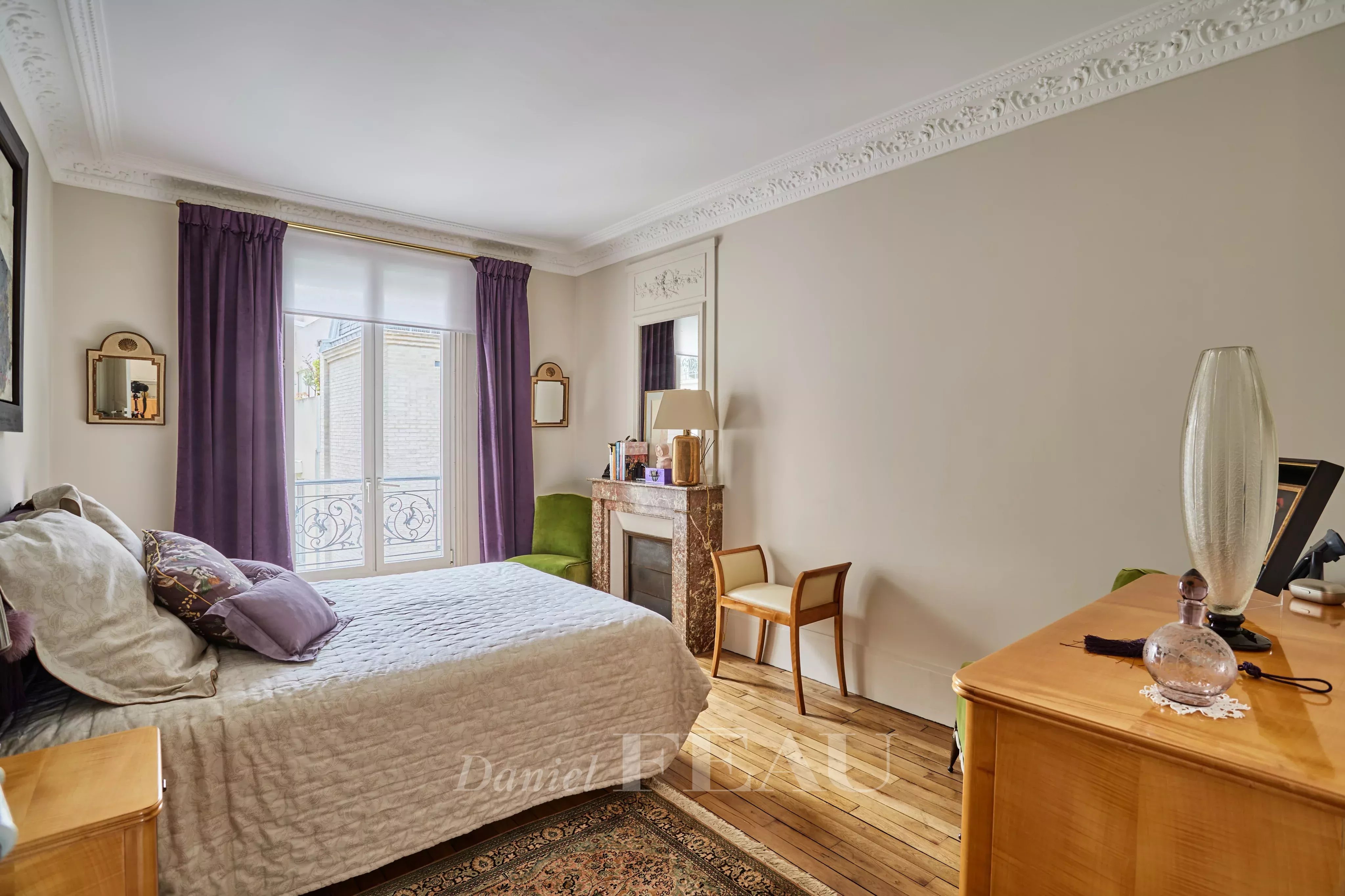 Chambre sur cour au 5ème