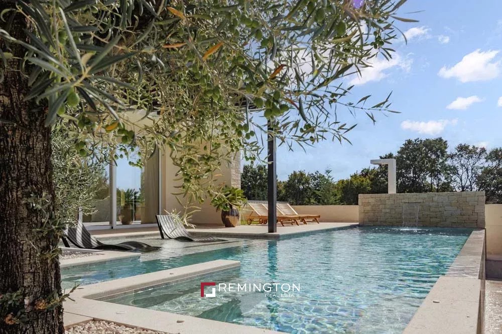 4 Bedroom Villa/Townhouse's Image 5