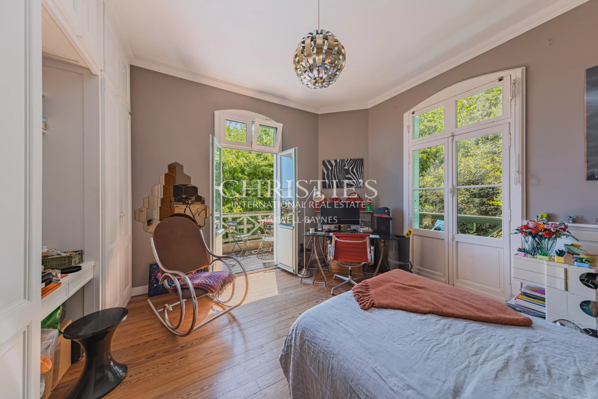 6 Bedroom Villa/Townhouse's Image 19