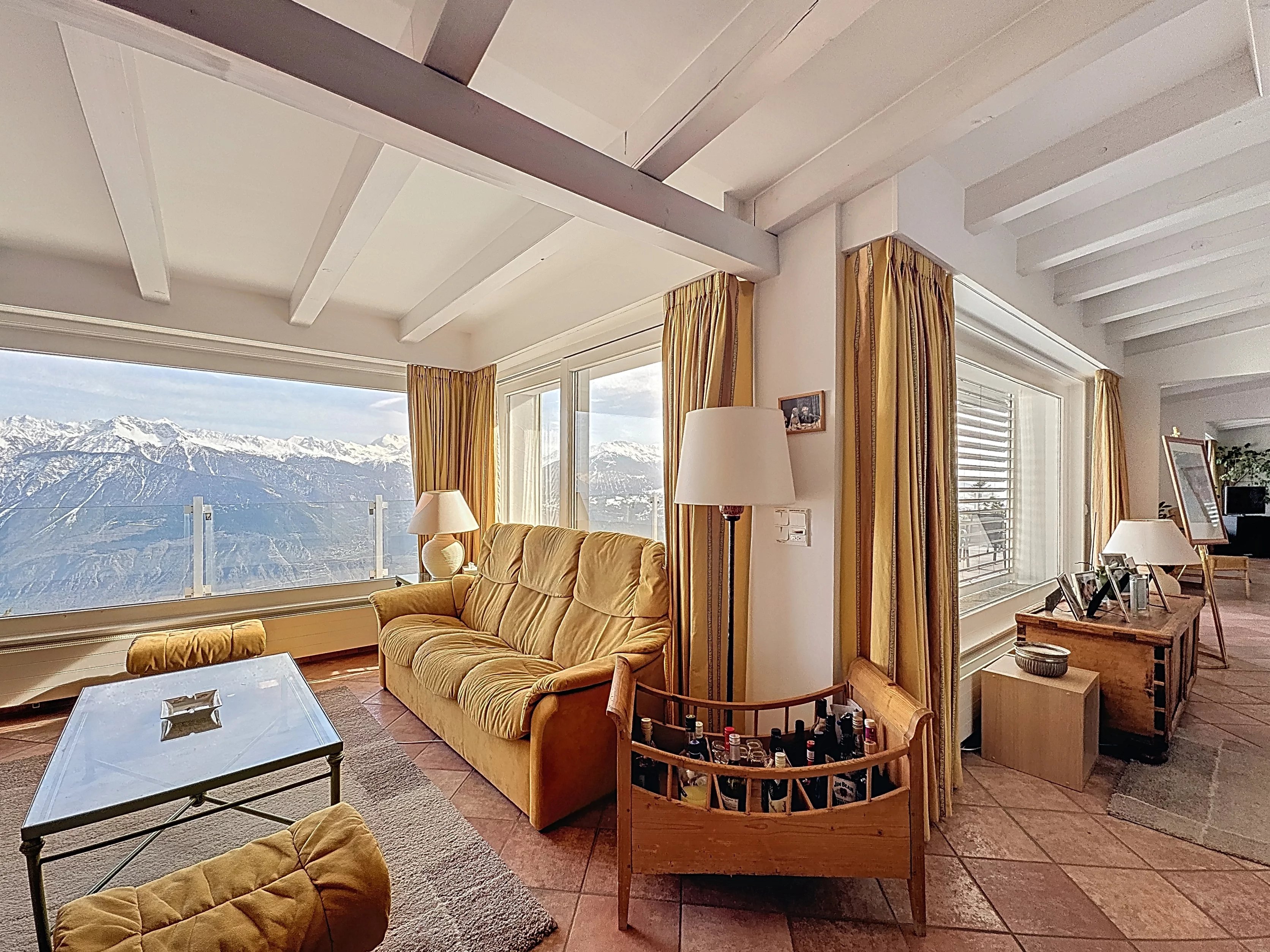 Penthouse unique avec magnifique vue, à 5 minutes de Crans-Montana