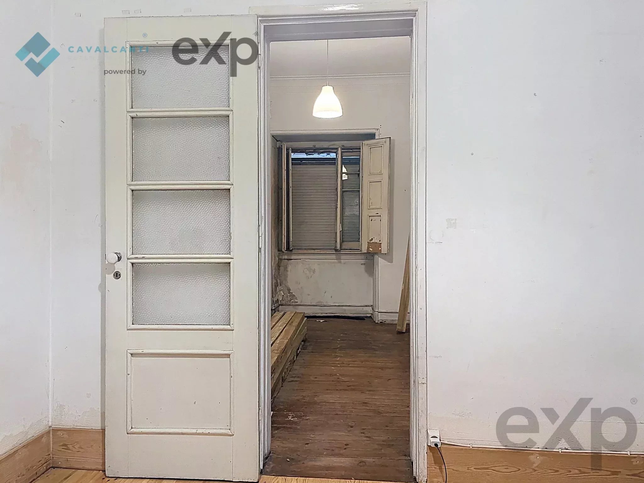 3-bedroom with charm and patio for renovation – Lisbon 86916807 image 14
