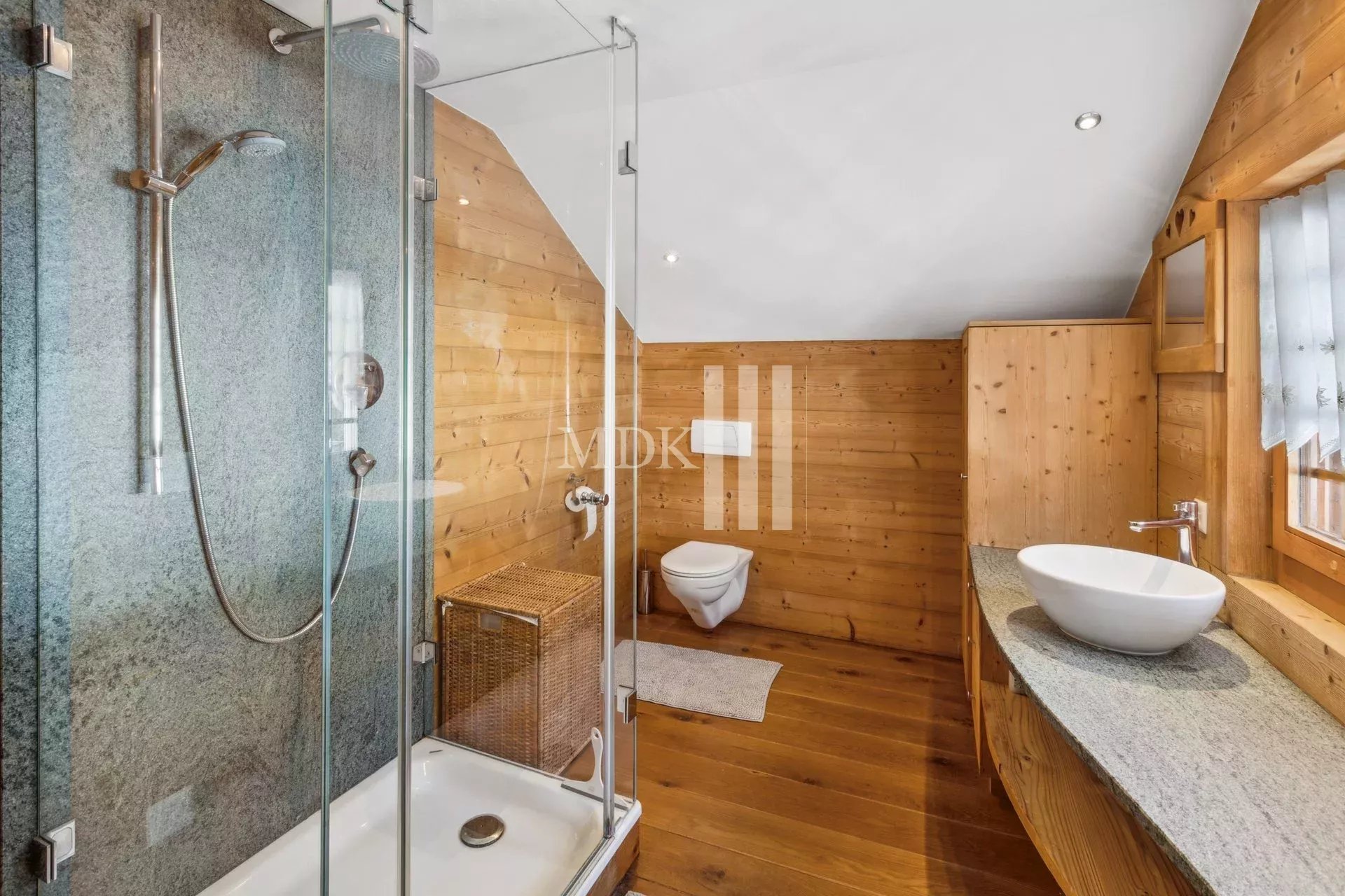 Chalet de charme à Val-d’Illiez – Une opportunité rare ! - Photo 5