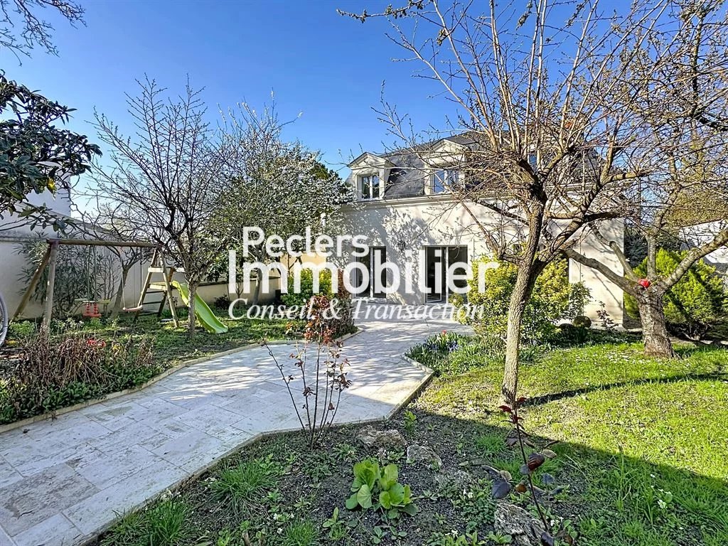 Maison contemporaine de plain-pied.