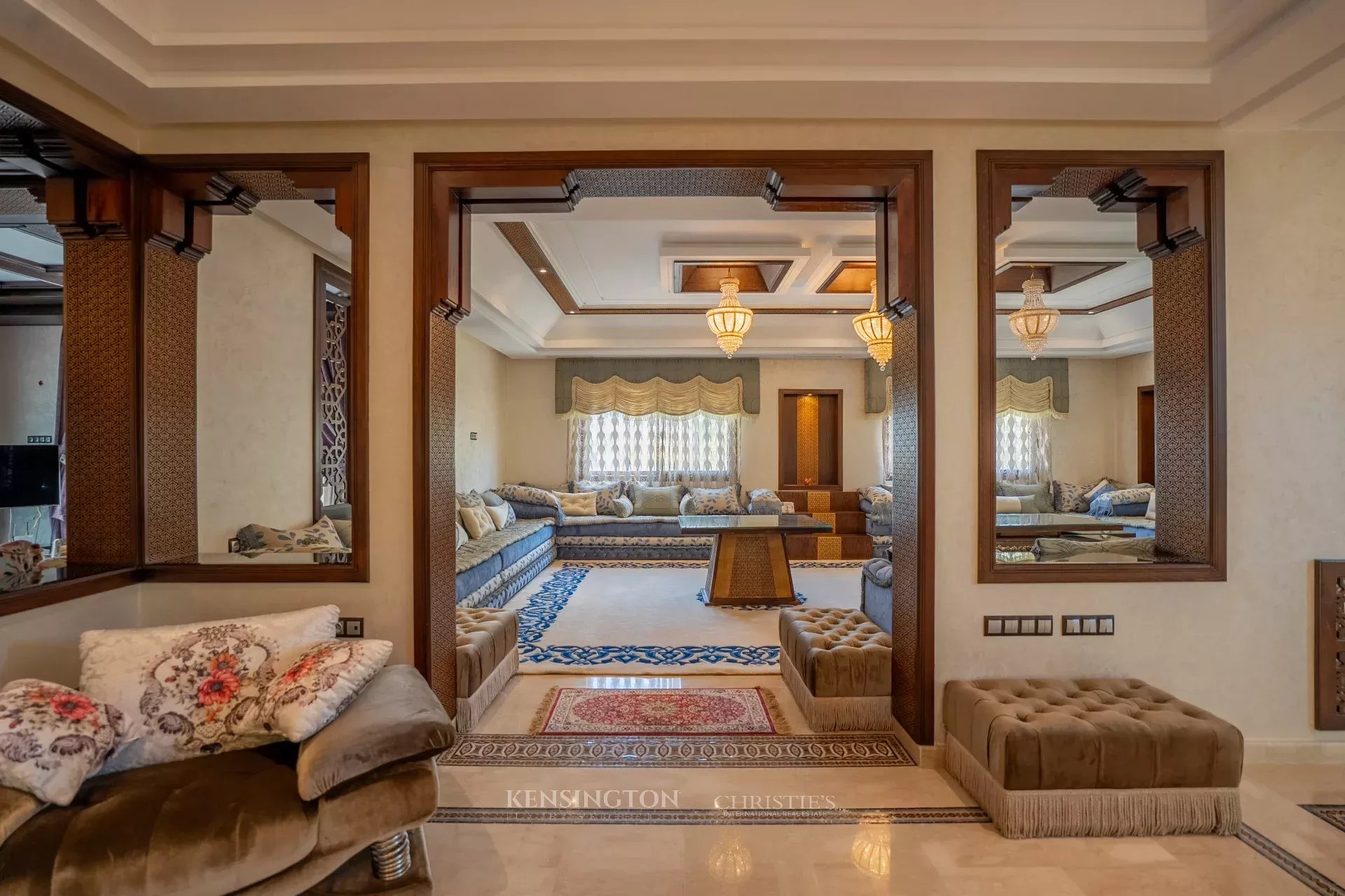 6 Bedroom Villa/Townhouse's Image 8