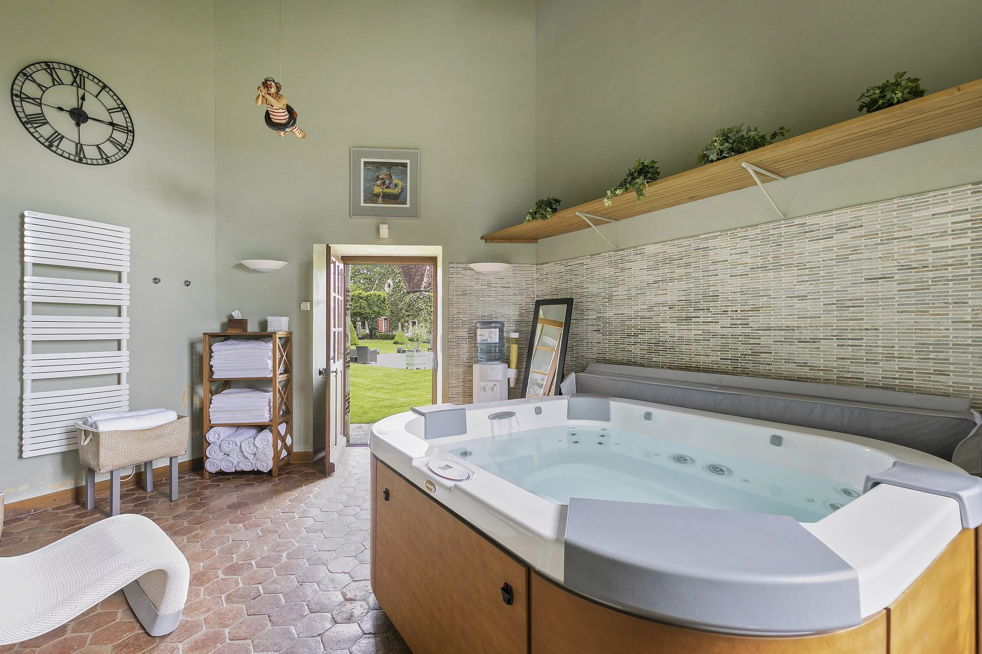9 Bedroom Villa/Townhouse's Image 12