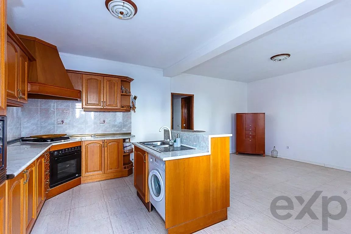 Three-bedroom house with potential for rental income – Gambelas, Montenegro 86834316 image 14