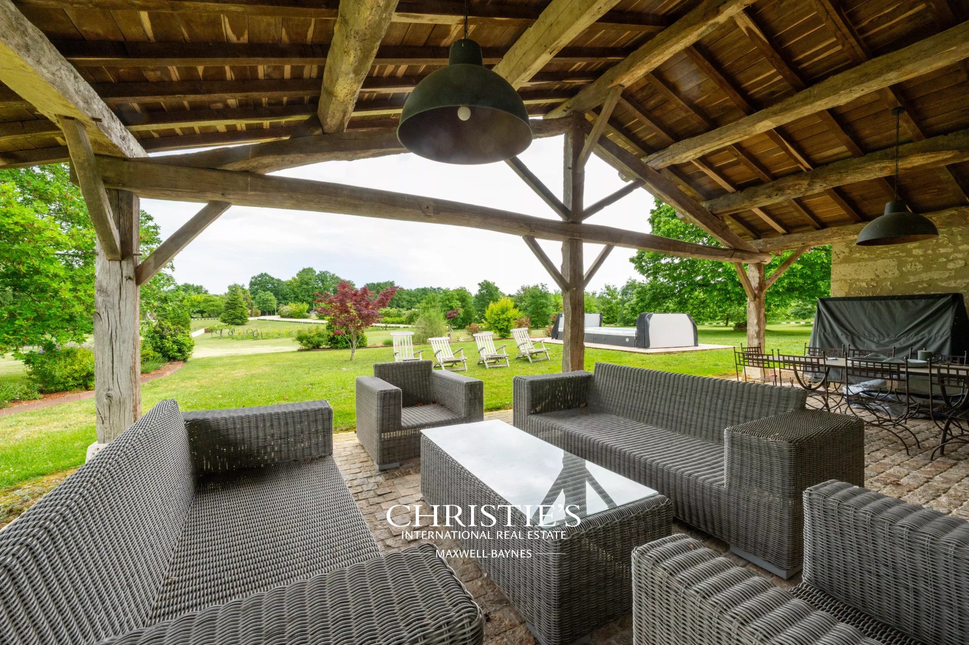 11 Bedroom Villa/Townhouse's Image 28