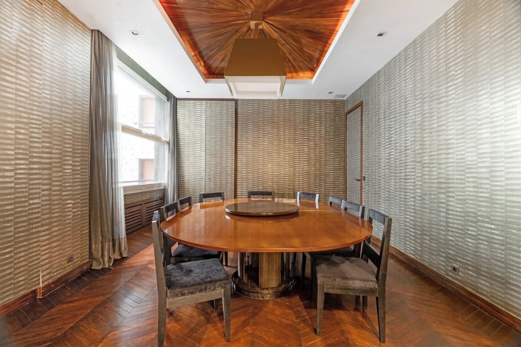 6 Bedroom Apartment/Flat's Image 3