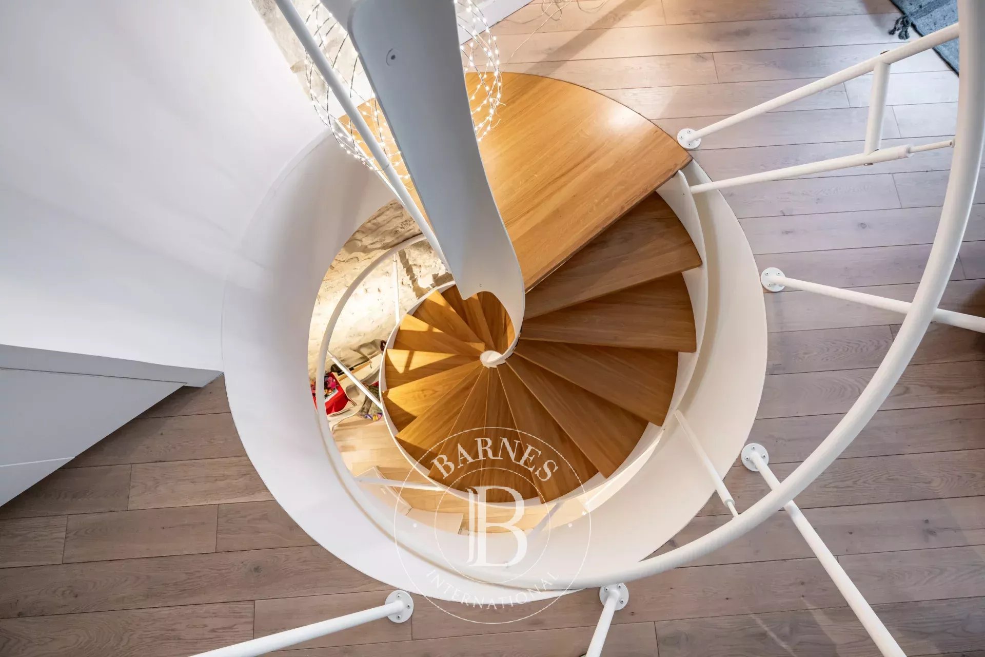 Daire Paris 3ème - picture 8