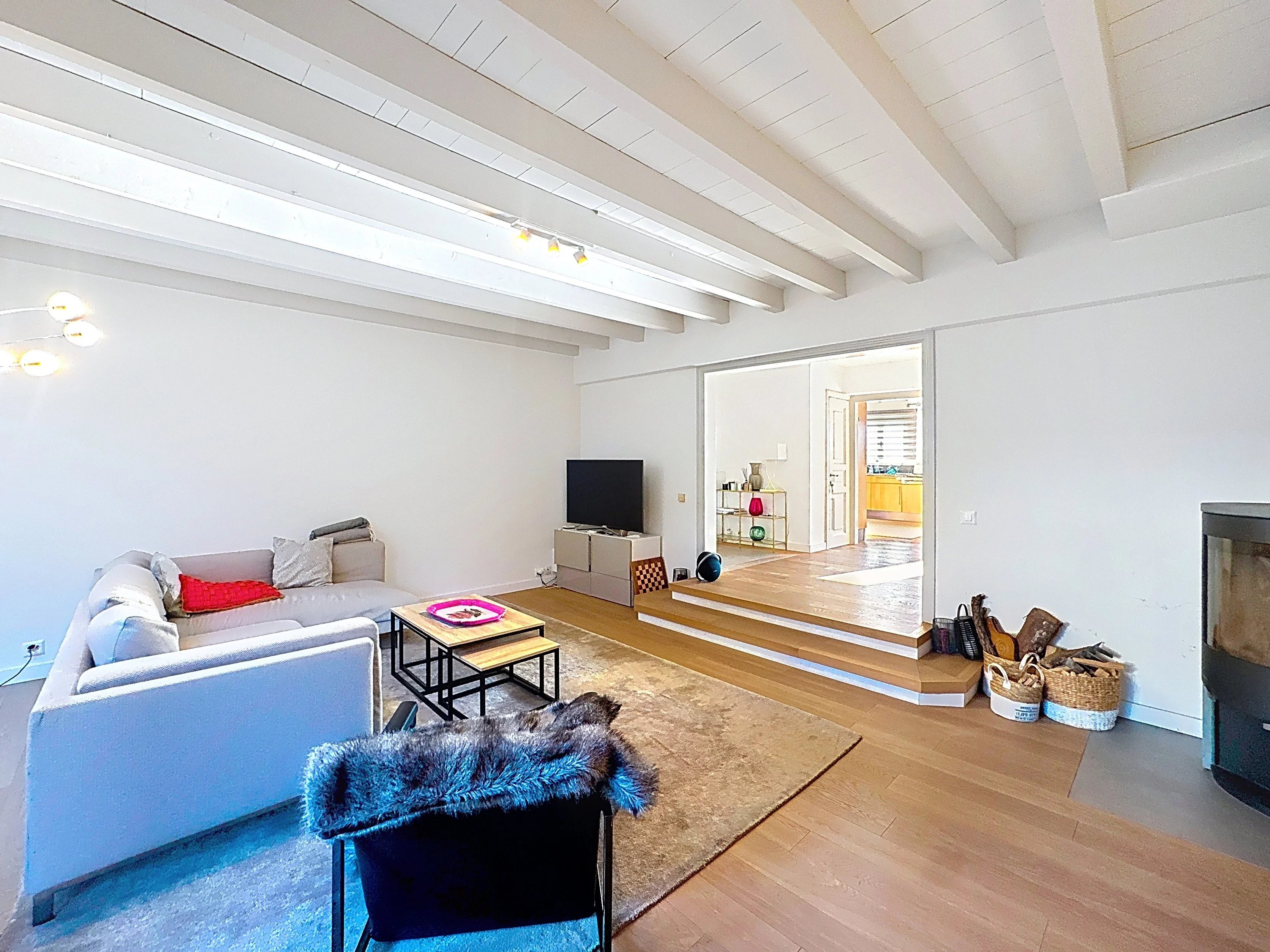 Élégante maison au cœur de Founex avec vue sur le lac