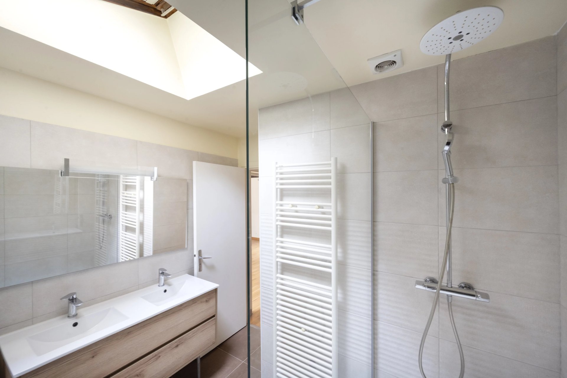 5 Bedroom Apartment/Flat's Image 17