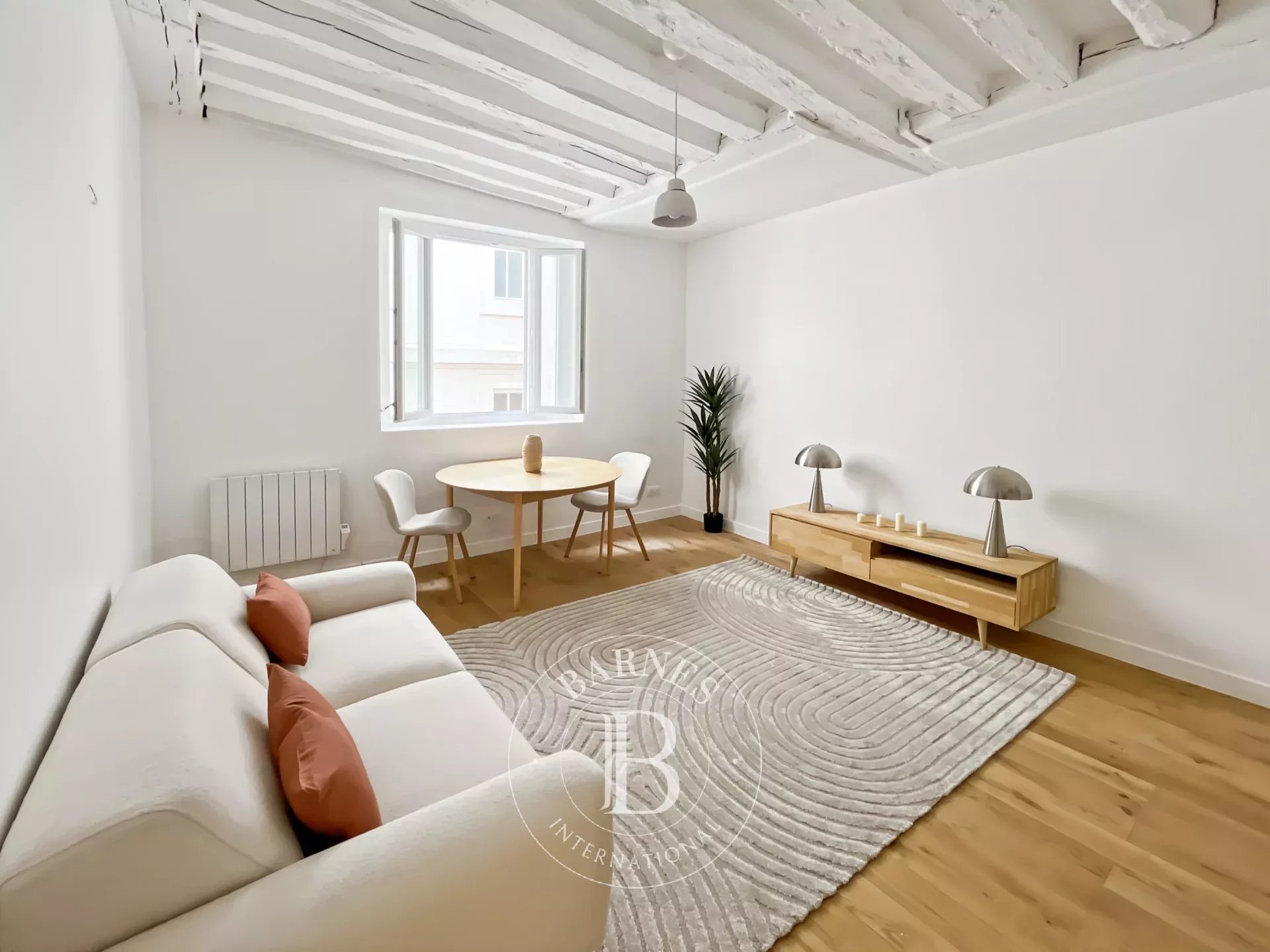 Appartement Paris 75001  -  ref 86695906 (picture 1)