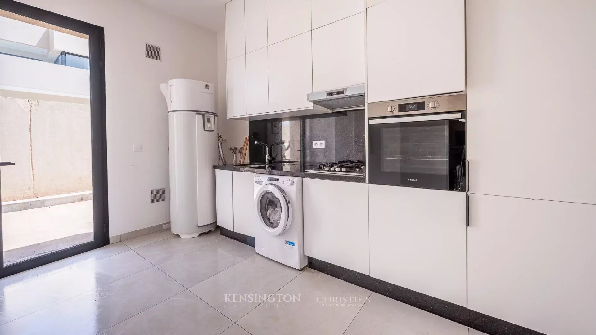 4 Bedroom Villa/Townhouse's Image 16