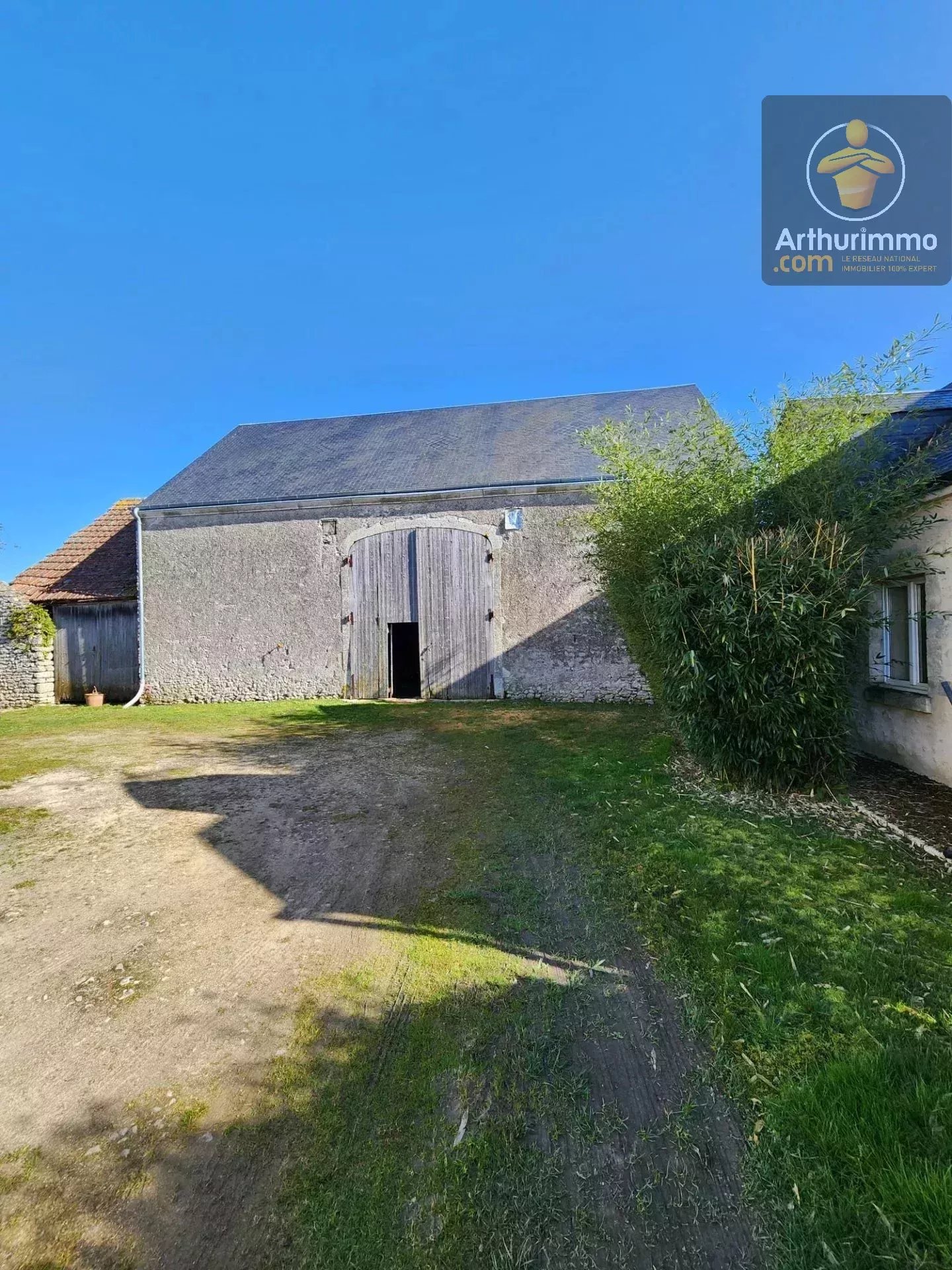 Belle longère de charme à Villorceau avec vaste grange et prestations de qualité — photo 17