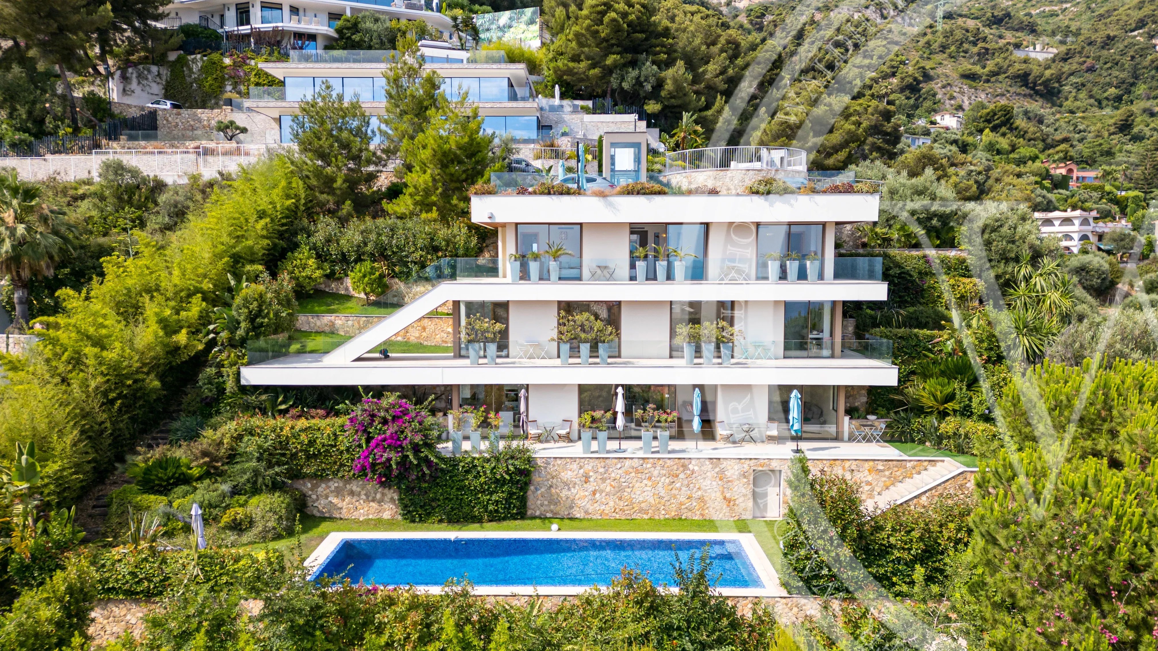 Roquebrune-Cap-Martin - Superbe villa avec terrasse vue mer sur Monaco