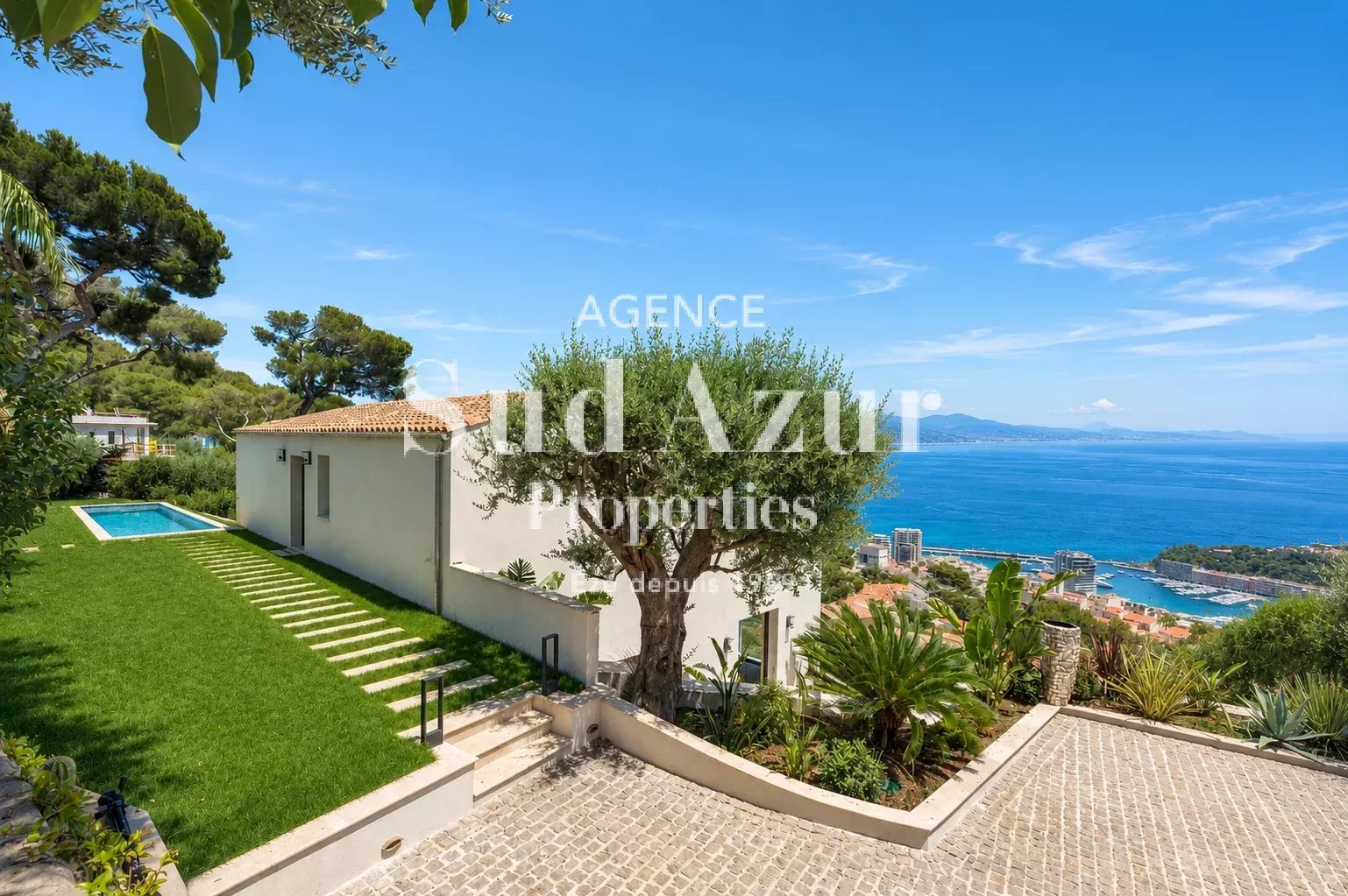 BEAUSOLEIL – Villa contemporaine rénovée avec vue mer panoramique sur Monaco