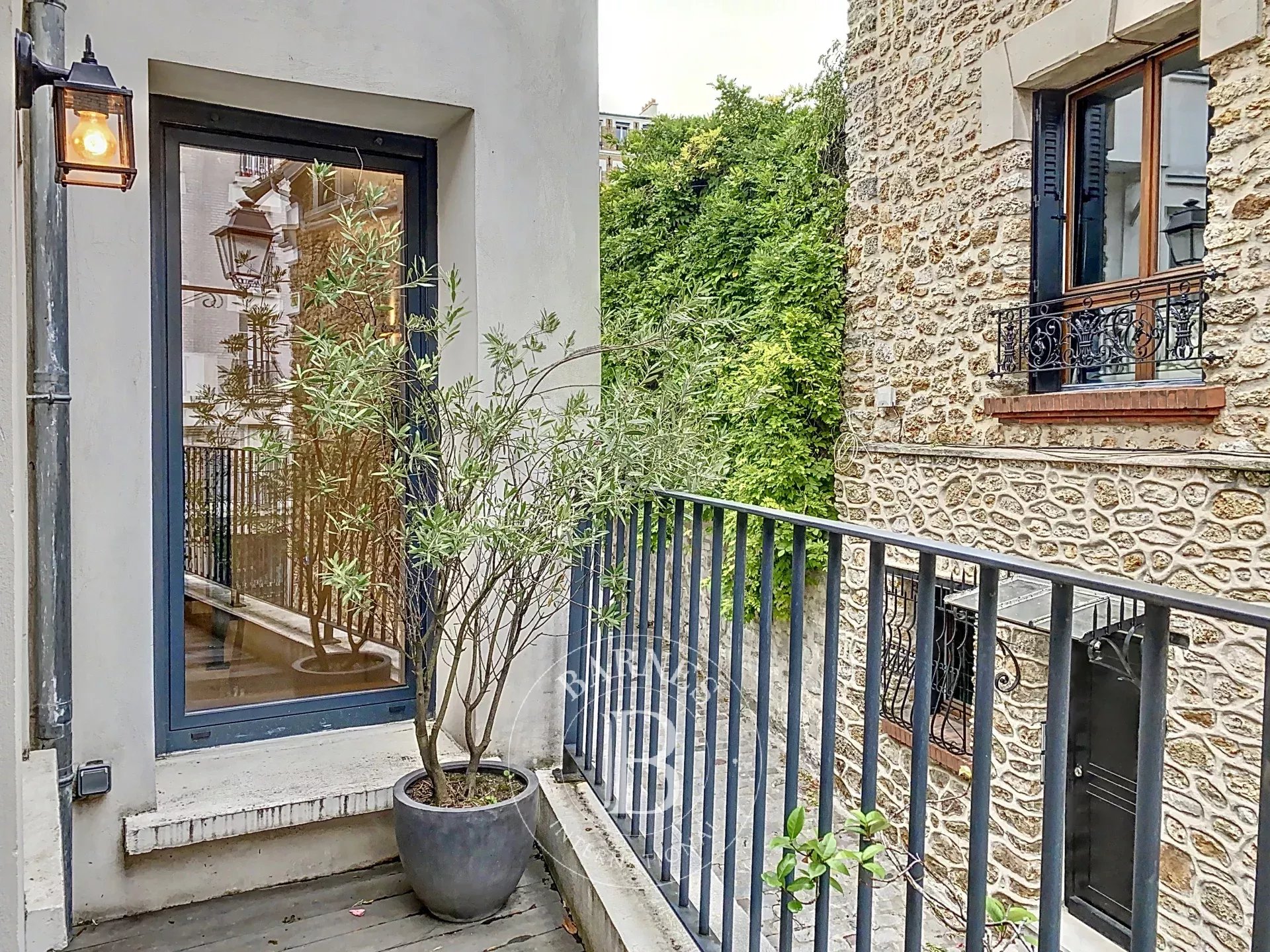 Ev Paris 18ème - picture 27