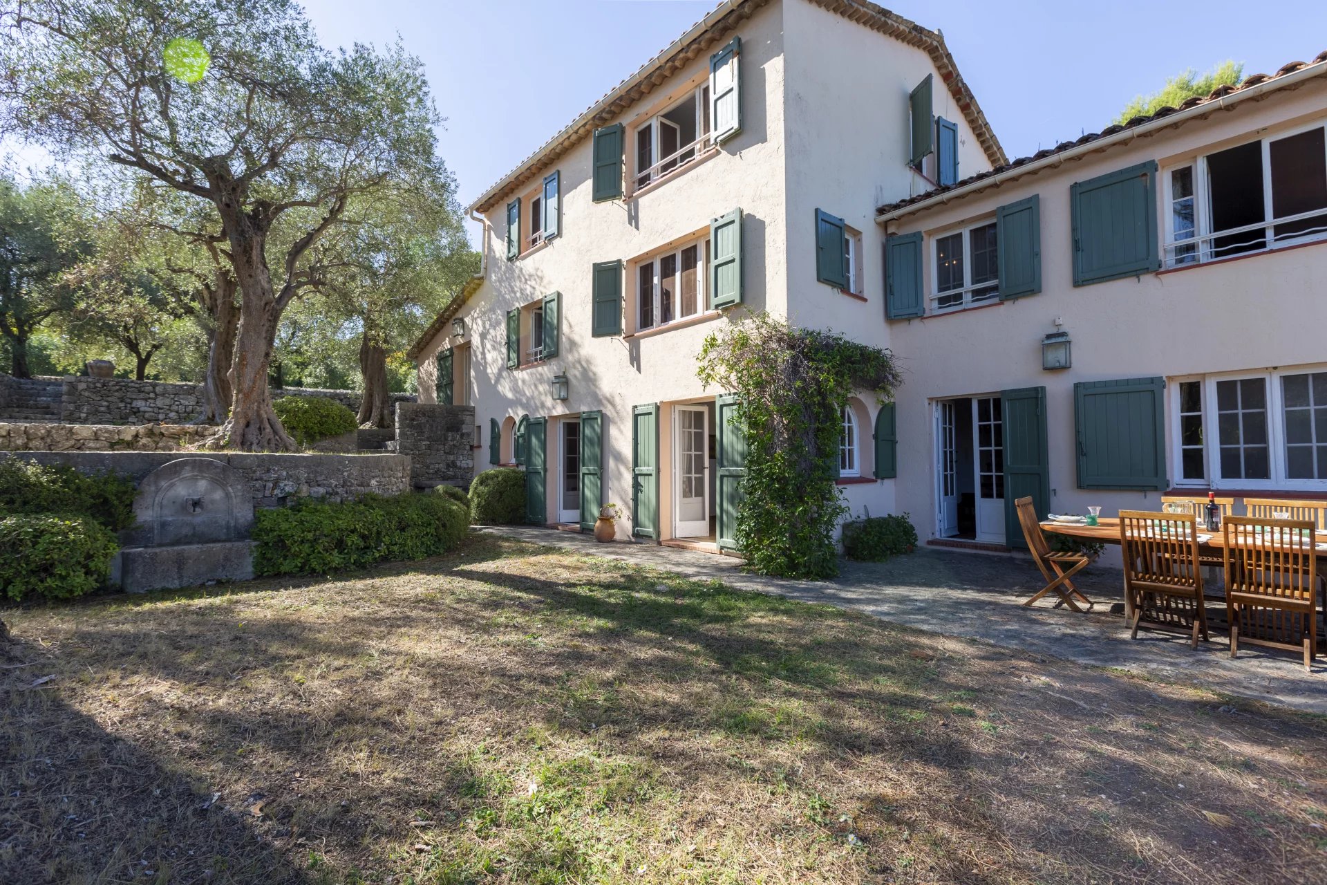 Beautiful house with swimming pool and large grounds - Grasse St Jacques Beautiful house with swimming pool and large grounds - Grasse St Jacques