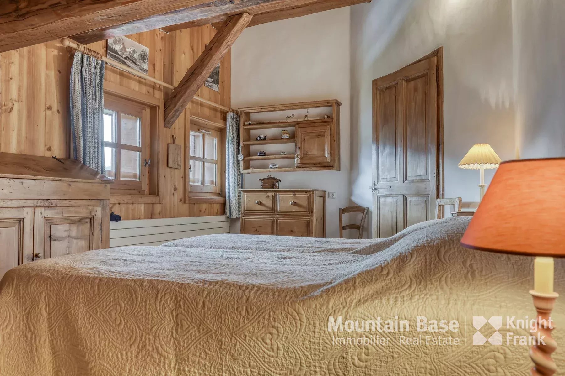 Photo of A beautiful, traditional 4-bedroom family chalet in Jaillet, Megève