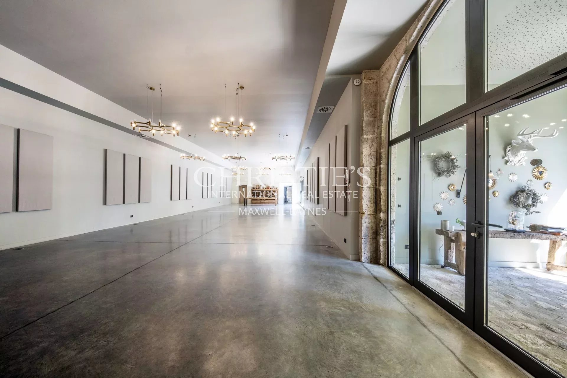 13 Bedroom Villa/Townhouse's Image 31