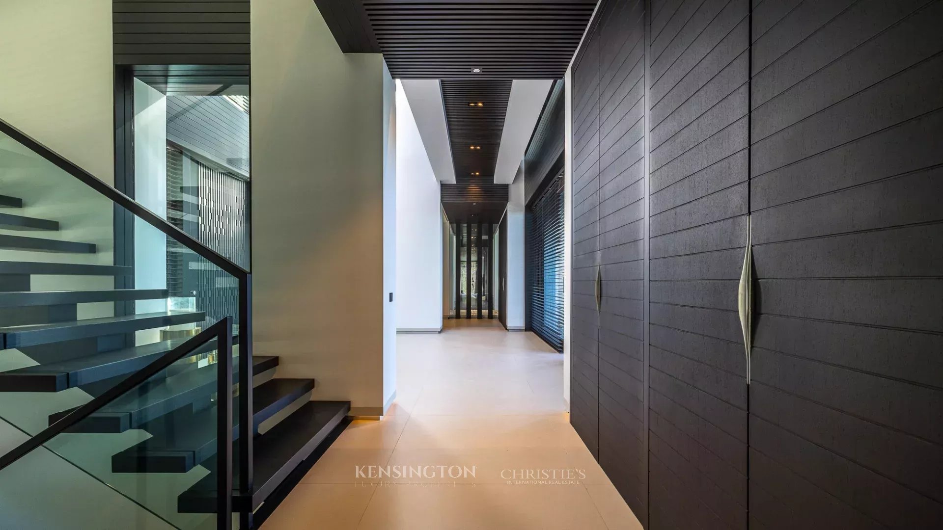 4 Bedroom Villa/Townhouse's Image 31