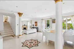 Grand 7-Bedroom Family Estate for Sale in Cannes Montfleury — photo 3 of 5