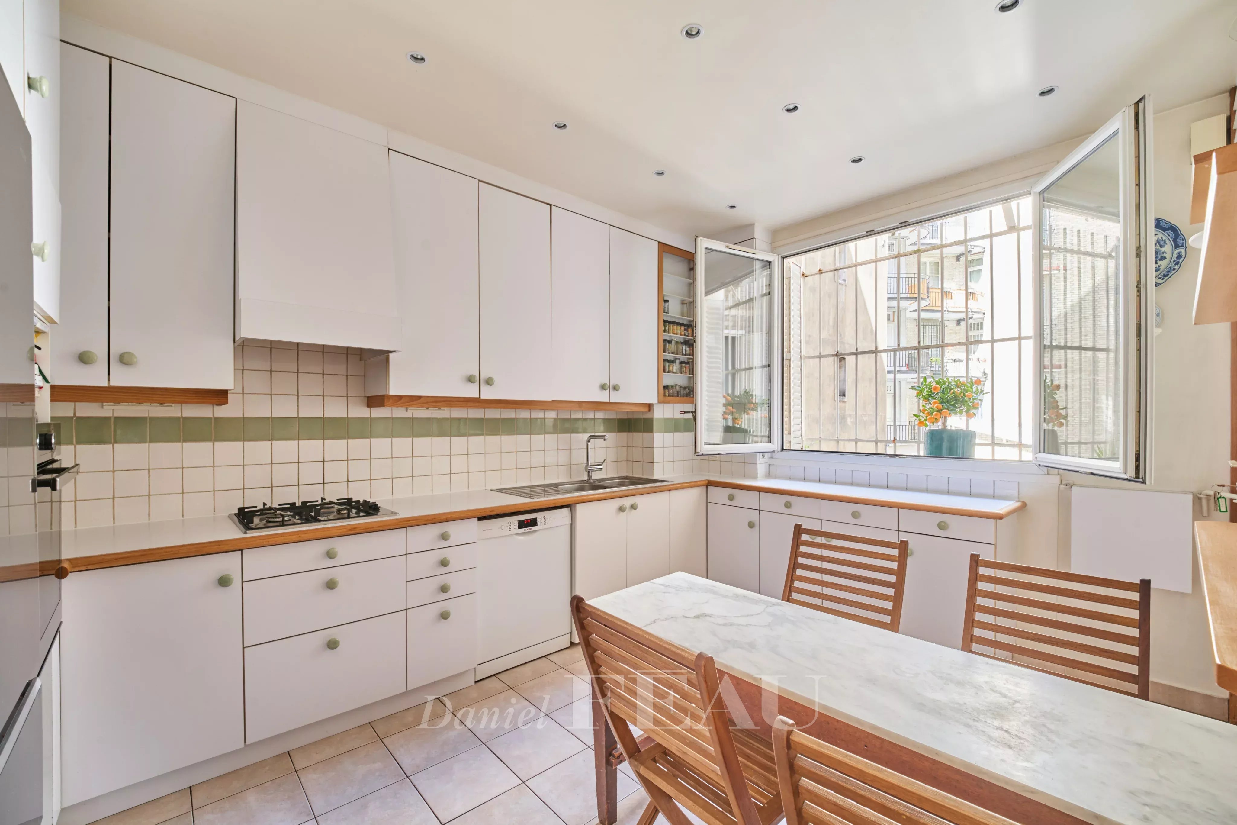 Sale Apartment Paris 7th