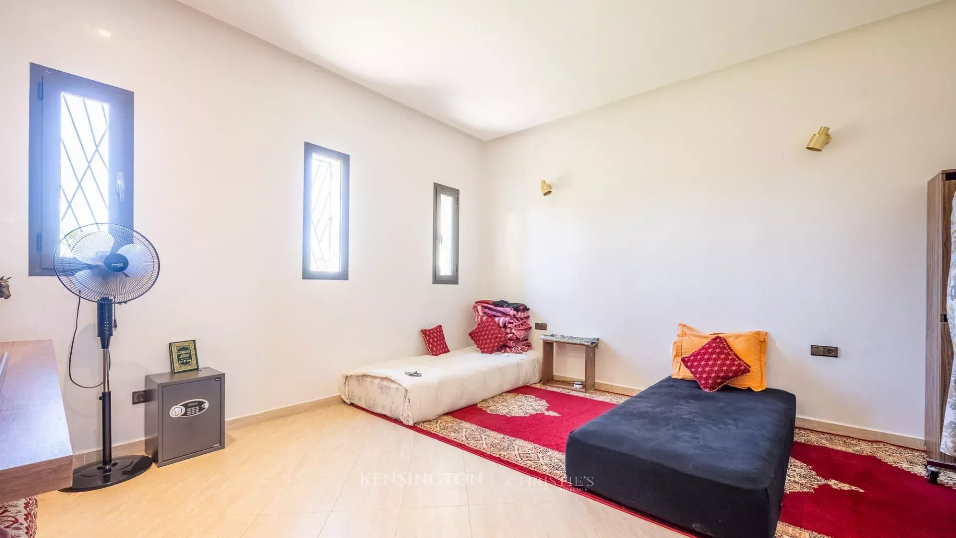 7 Bedroom Villa/Townhouse's Image 25