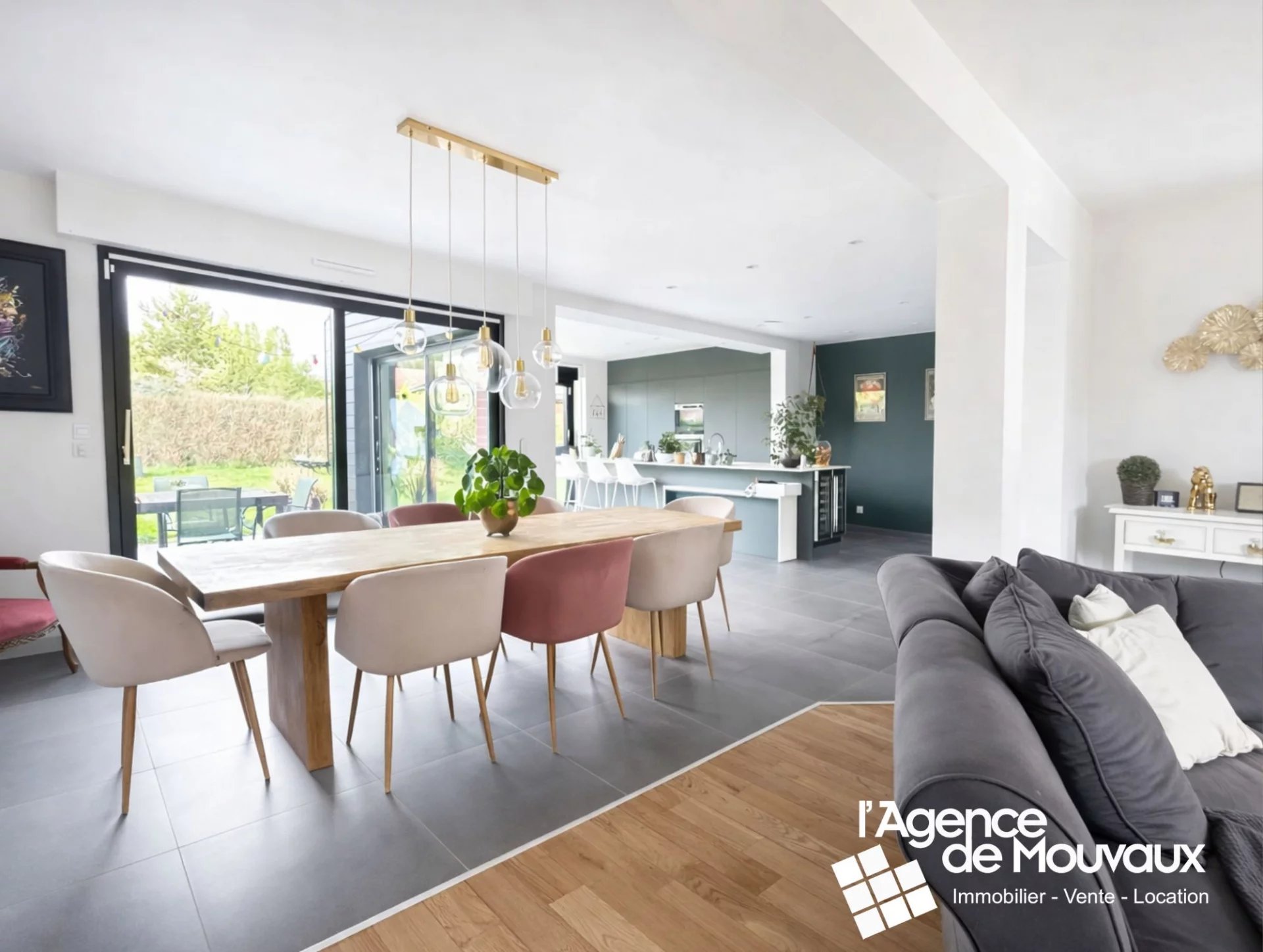 Agence immobilière de 
