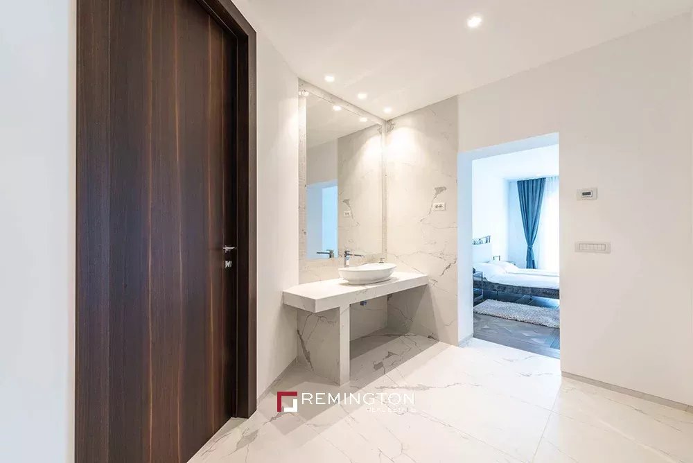 5 Bedroom Villa/Townhouse's Image 16