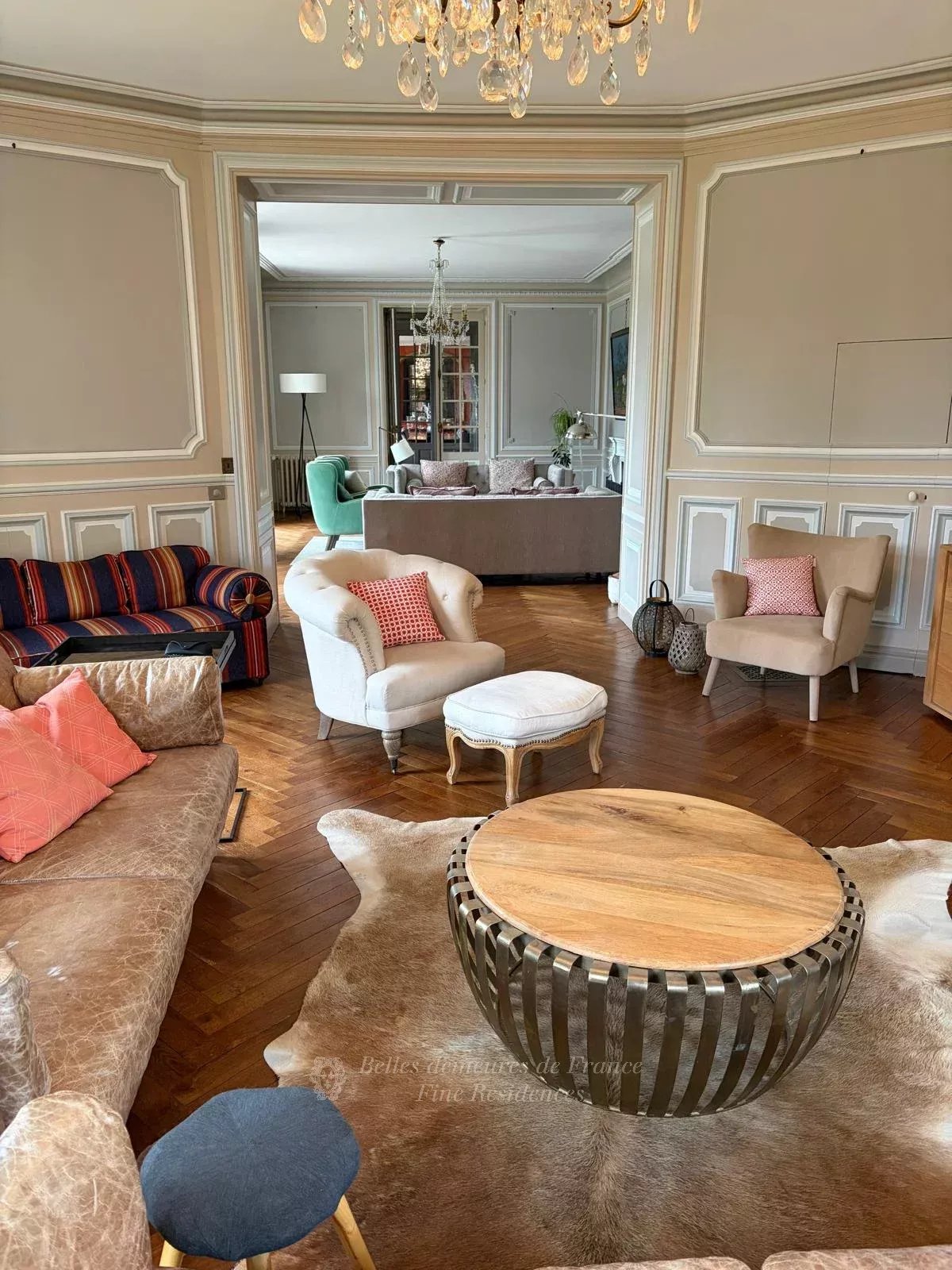 Sale Castle Poitiers