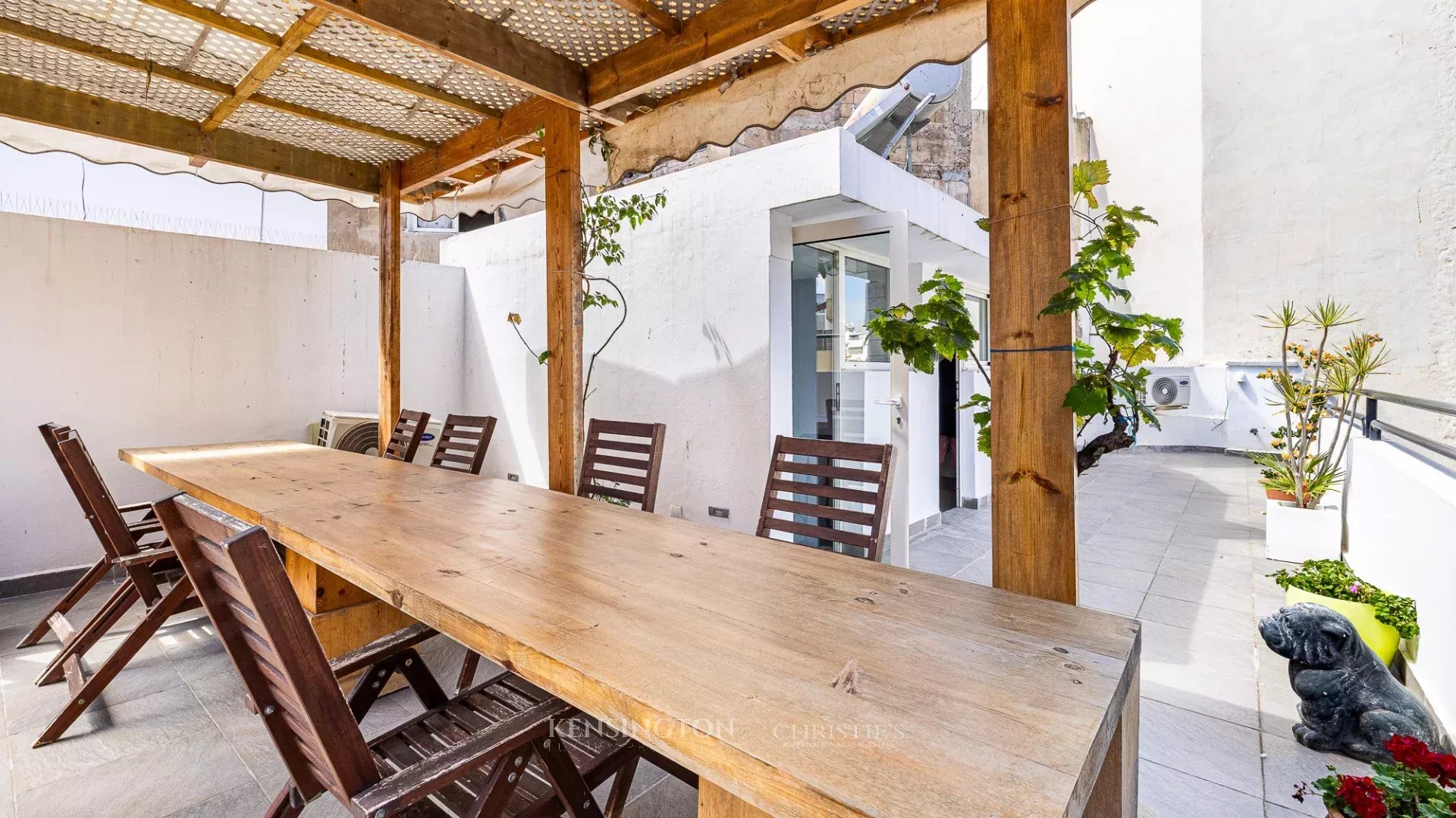 4 Bedroom Villa/Townhouse's Image 18