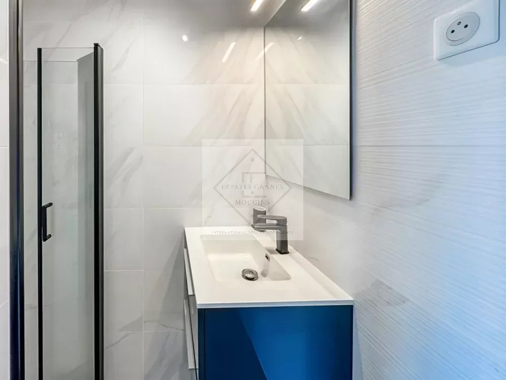 MAGNIFIQUE MAISON MITOYENNE AVEC VUE MER & COLLINES – 4 CHAMBRES – DOUBLE GARAGE – PISCINE — photo 25