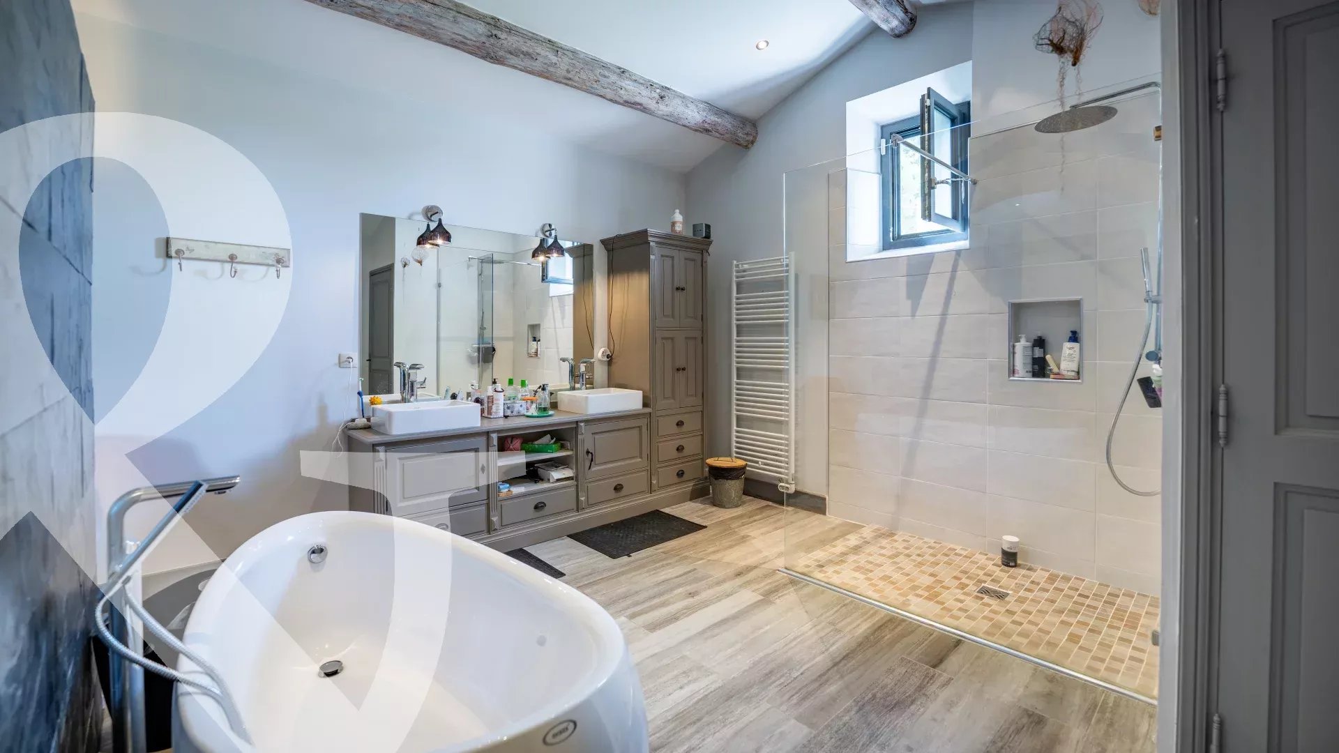 AUTHENTIQUE MAS DE VILLAGE