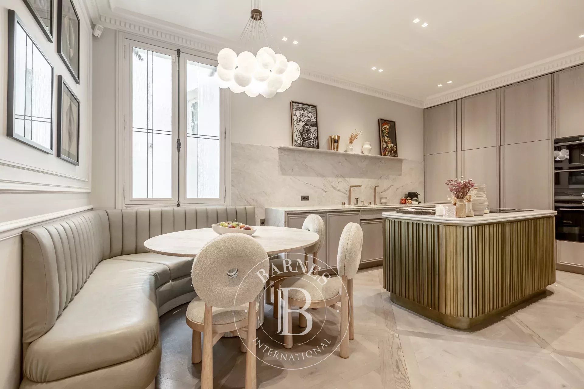 Daire Paris 8ème - picture 9