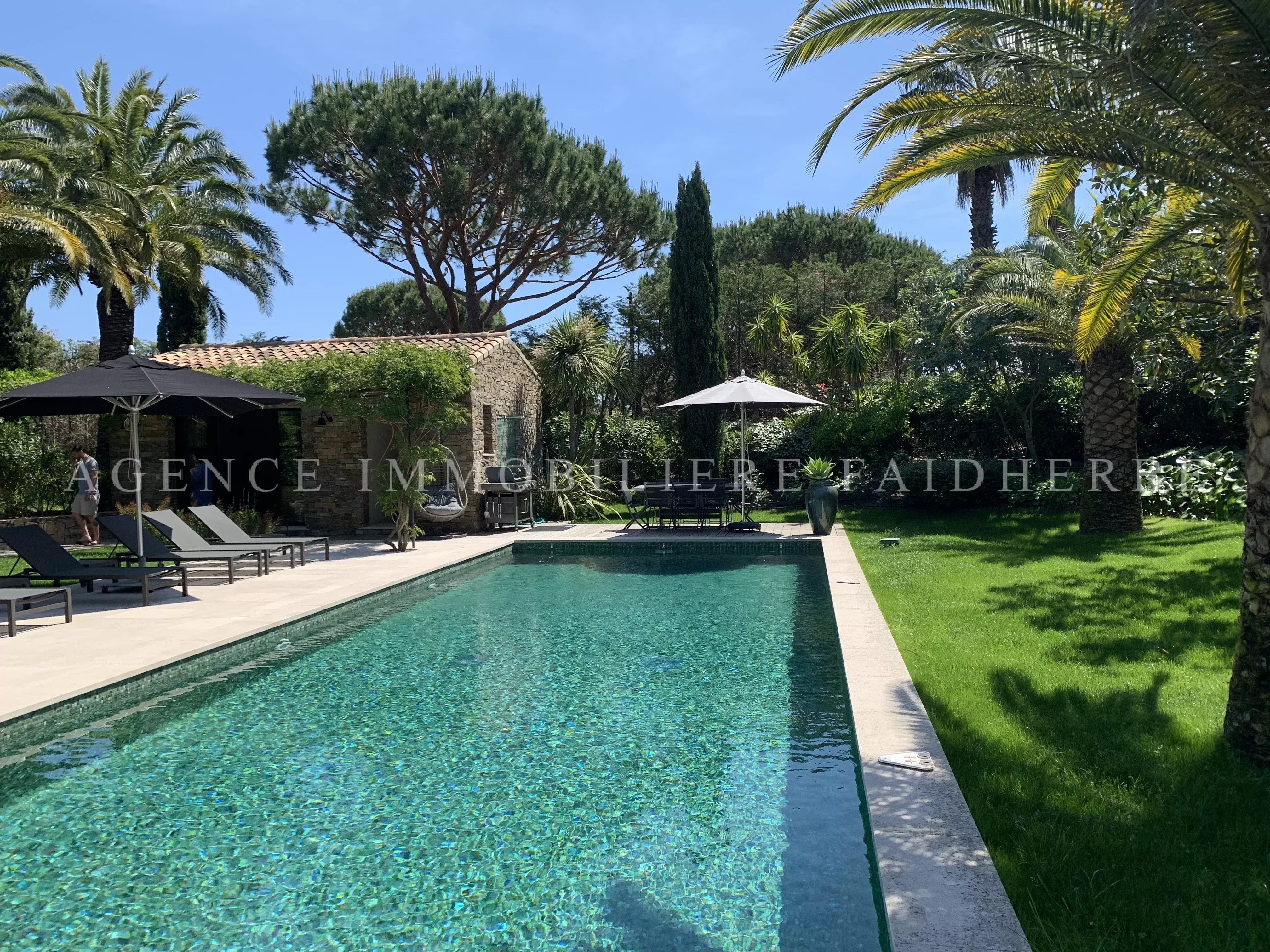 Belle villa provençale avec piscine REF 13